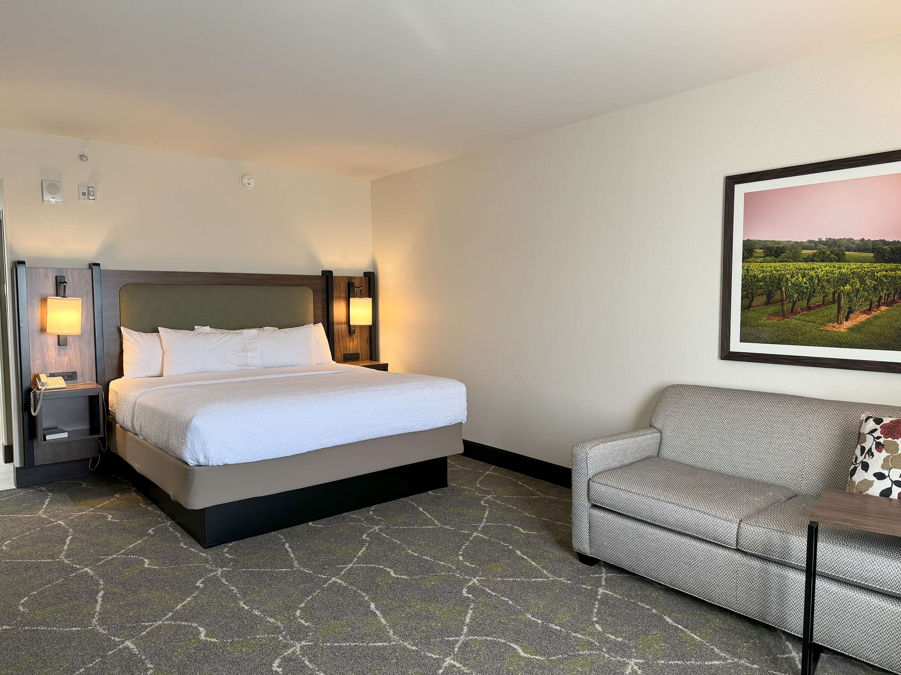 Guest room