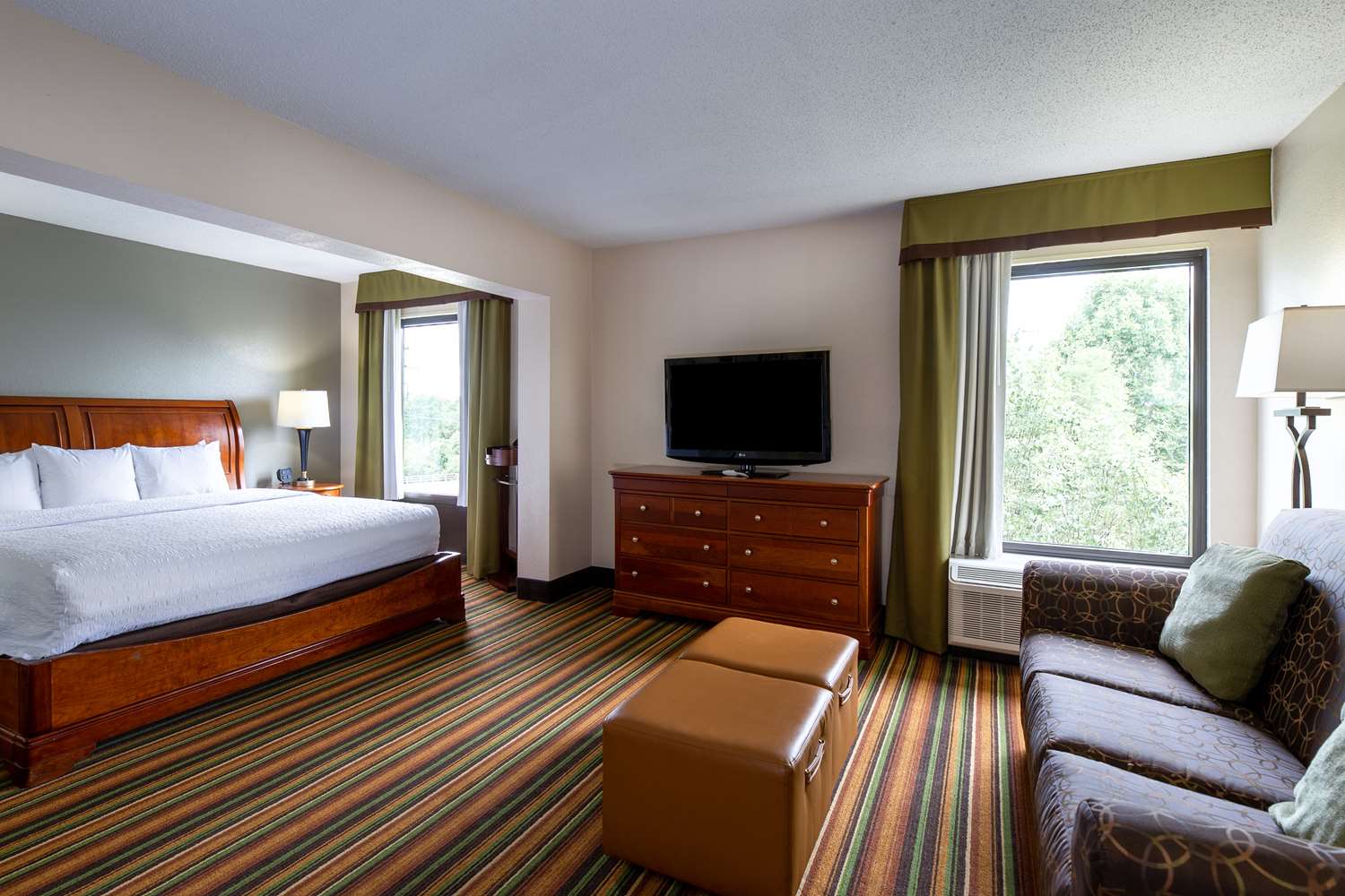 Hampton Inn Hanes Mall WinstonSalem I40, Exit 189, NC See Discounts