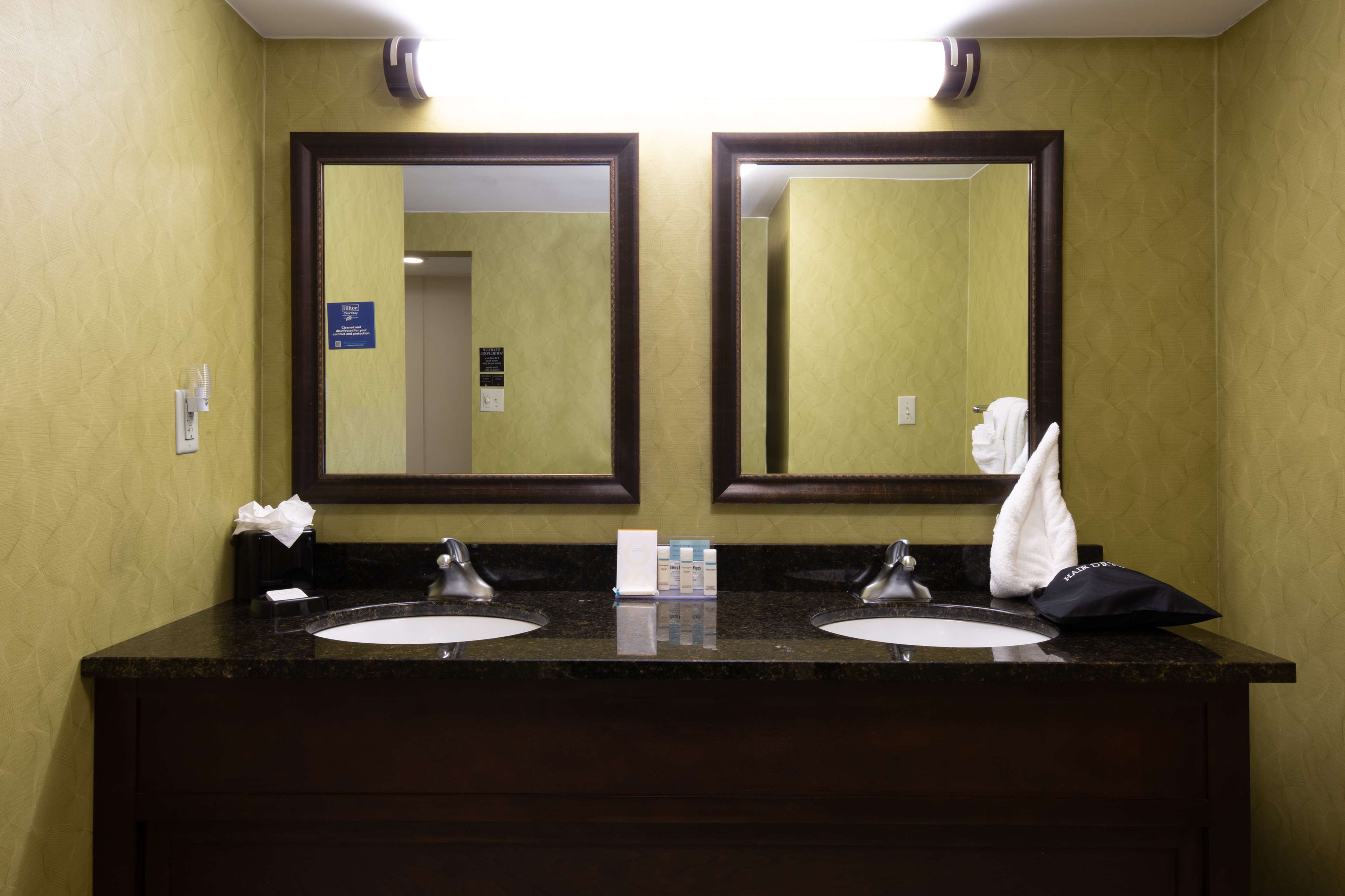 Hampton Inn Winston-Salem-I-40/Hanes Mall Room Type - 1K EXECUTIVE WHIRLPOOL NS