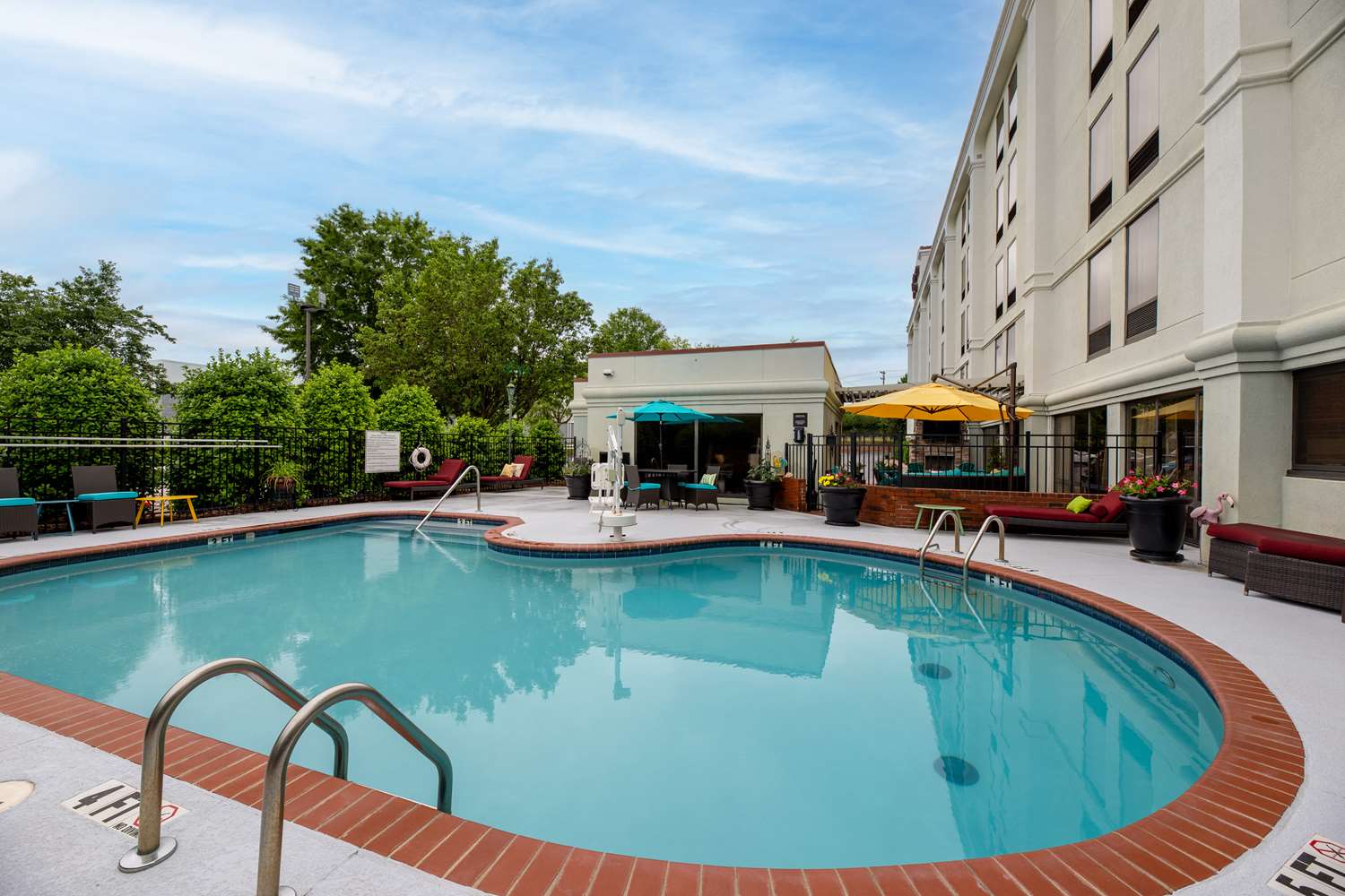 Hampton Inn Hanes Mall WinstonSalem I40, Exit 189, NC See Discounts