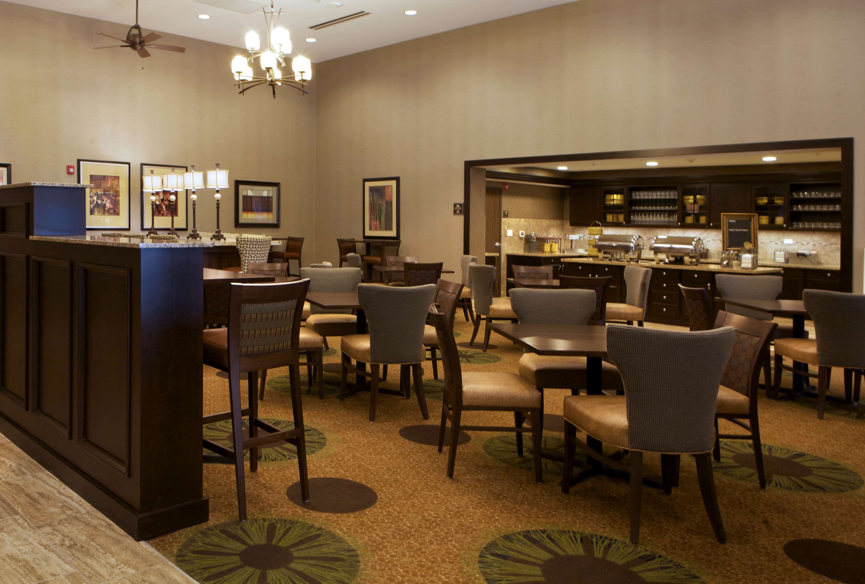 Restaurant | Homewood Suites by Hilton Coralville - Iowa River Landing