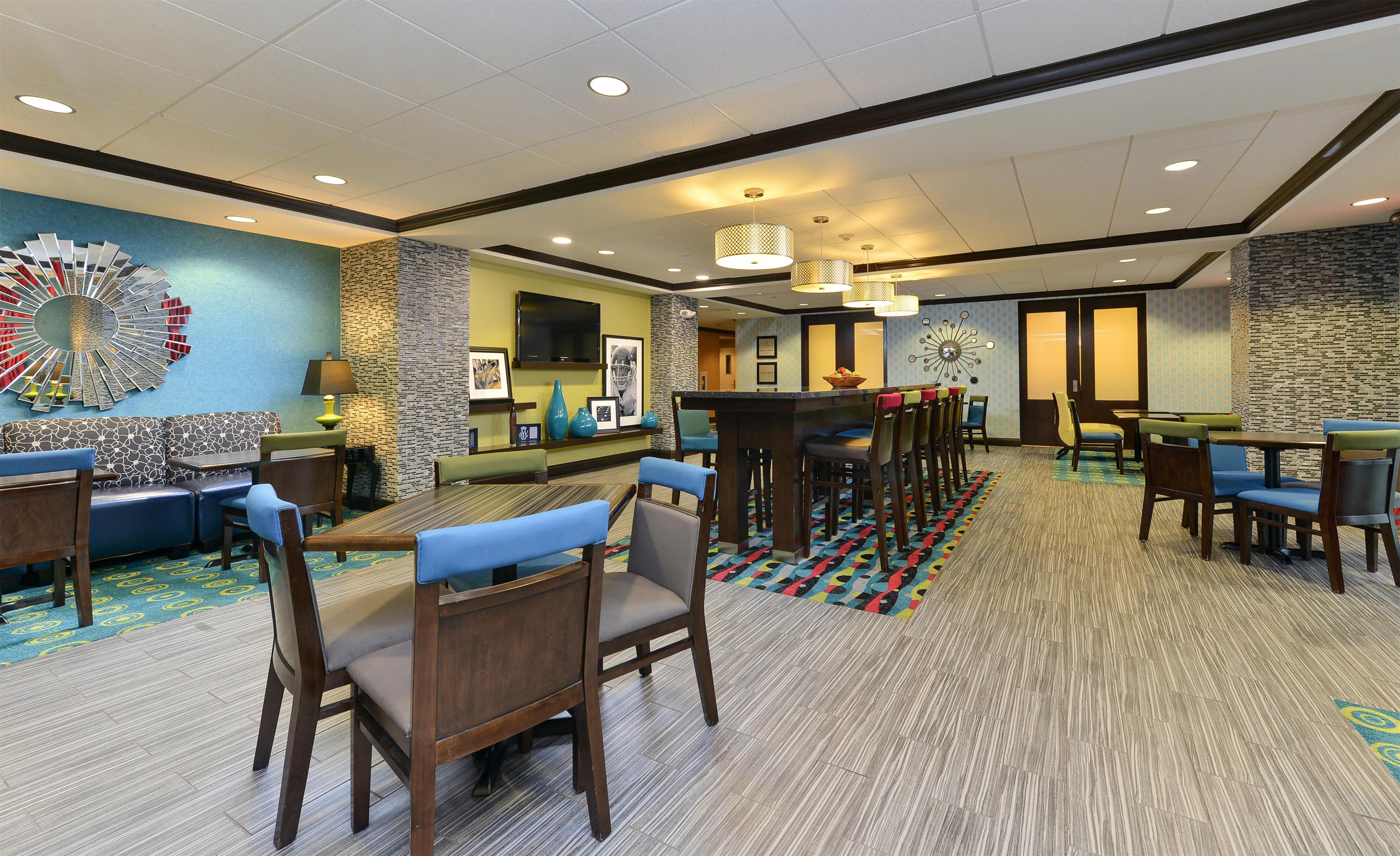 Reception | Hampton Inn Iowa City/University Area