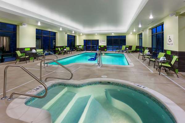 Pool - Hampton Inn & Suites Williamsport