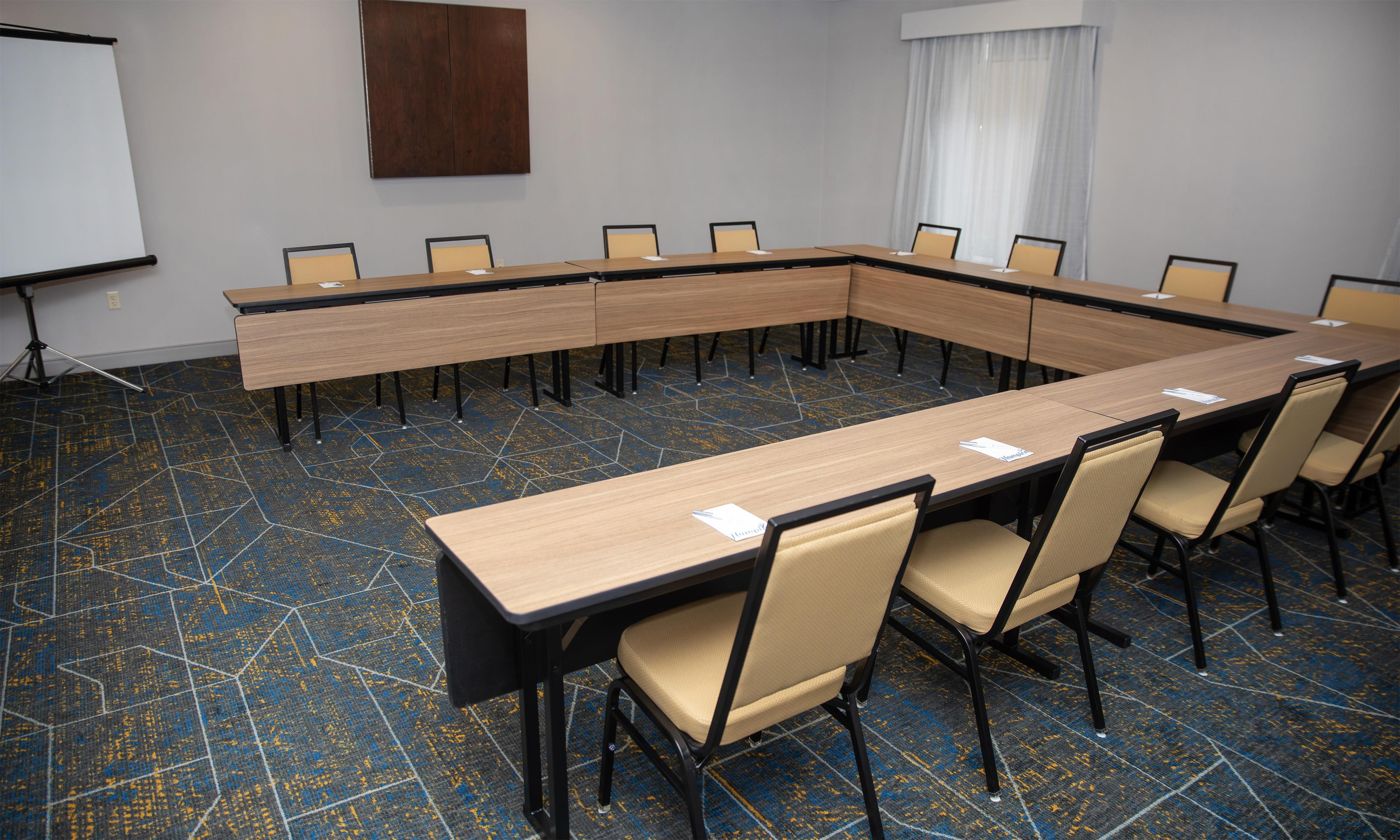 Meeting Room | Hampton Inn & Suites Williamsport-Faxon Exit