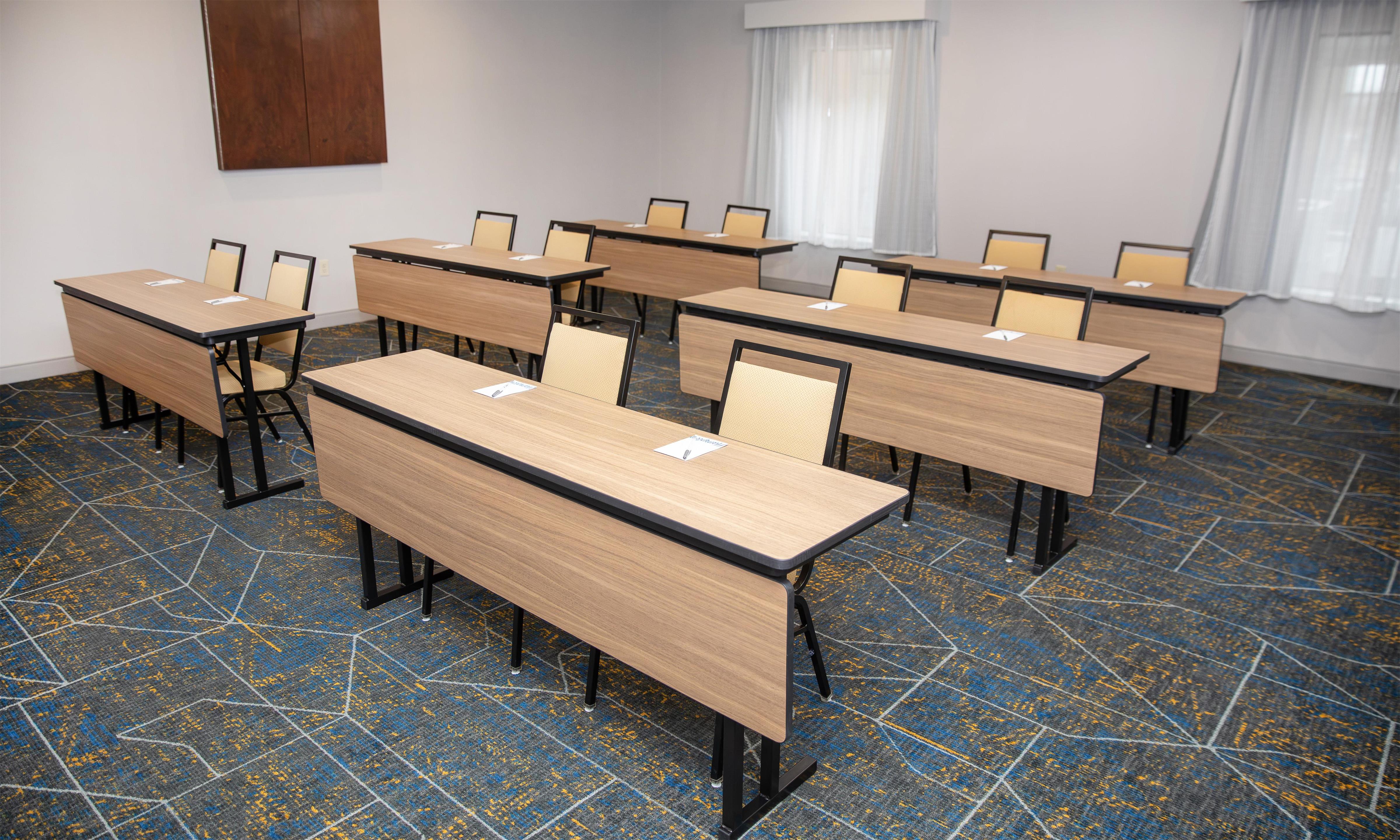 Meeting Room | Hampton Inn & Suites Williamsport-Faxon Exit