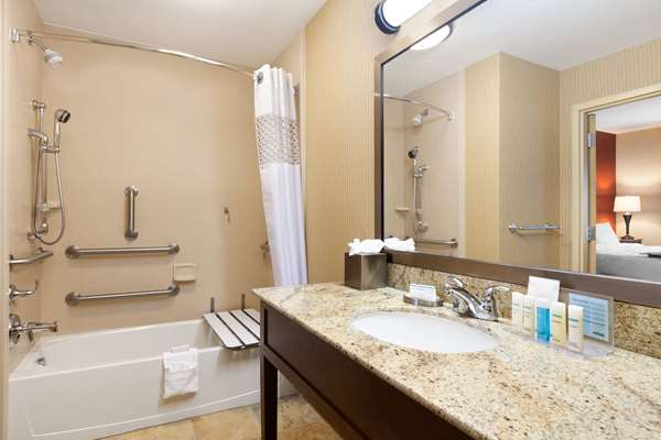  - Hampton Inn & Suites Williston