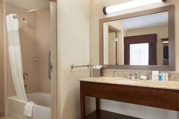  - Hampton Inn & Suites Williston