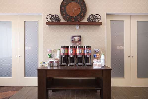 Amenities - Hampton Inn & Suites Williston