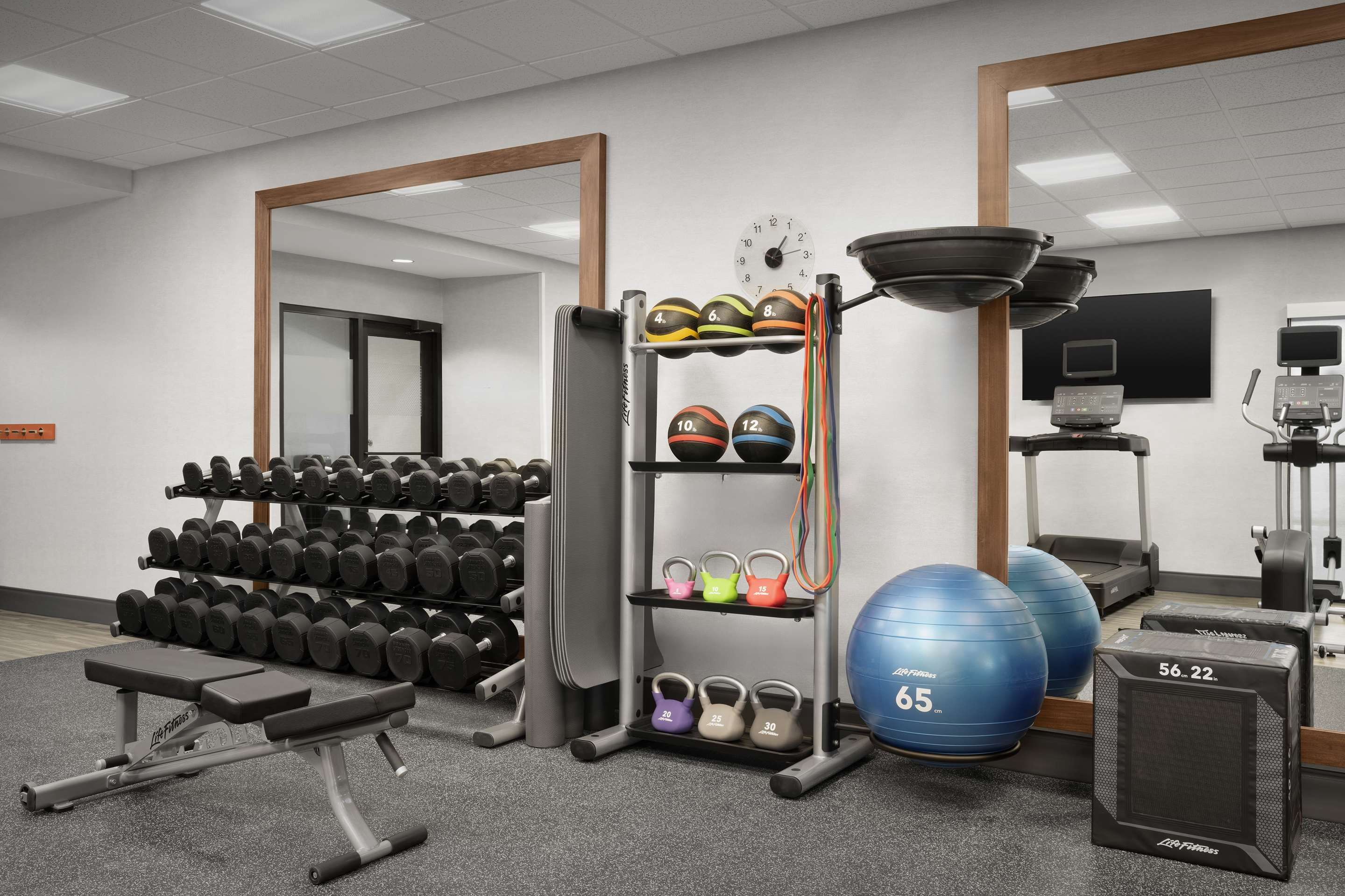 Health club fitness center gym | Hampton Inn & Suites Williston