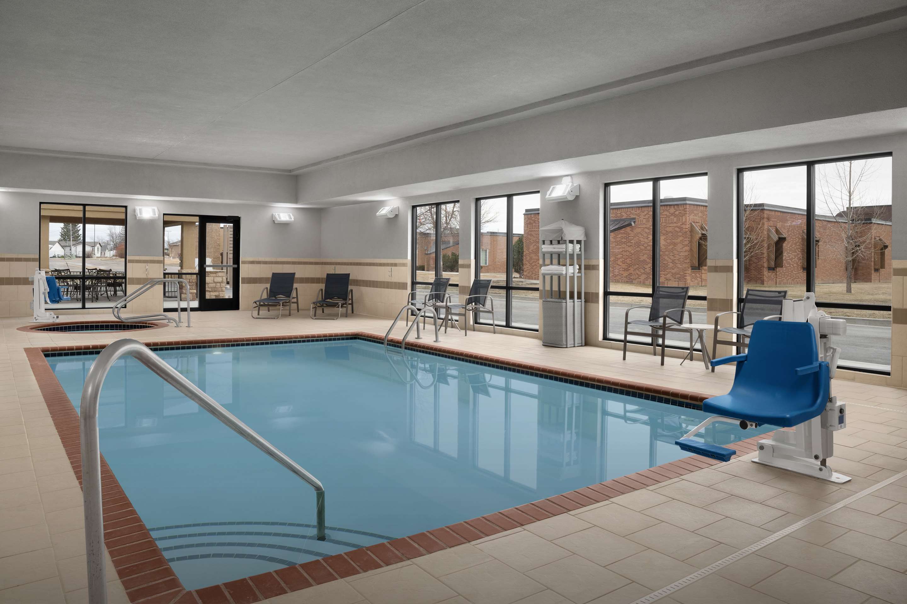 Pool | Hampton Inn & Suites Williston