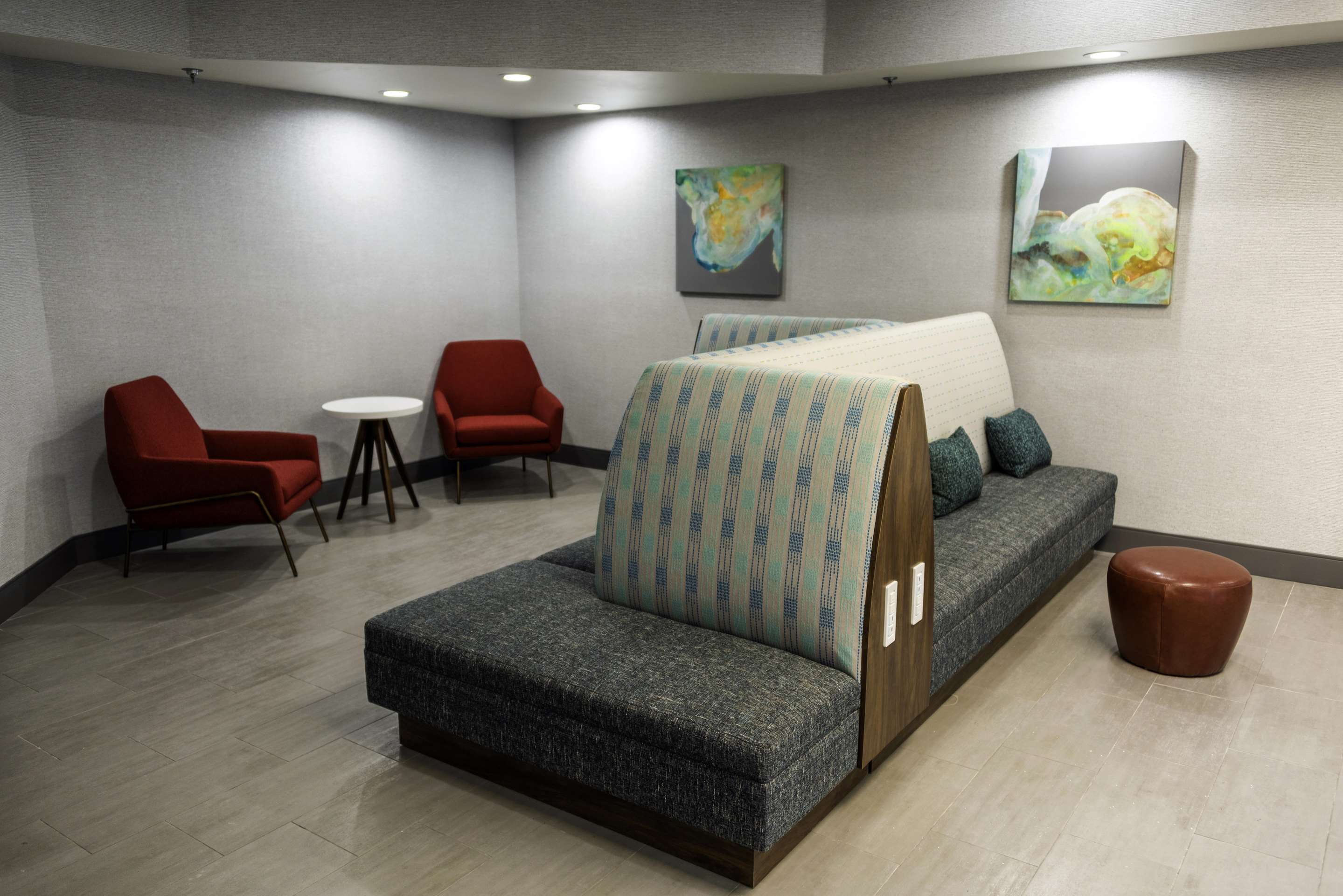 Lobby | Hampton Inn Kinston