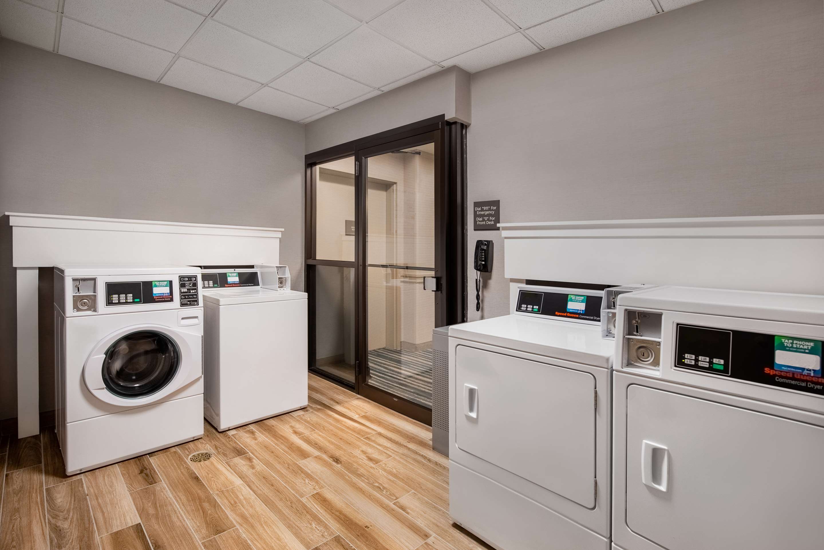 Property amenity | Hampton Inn Long Island-Brookhaven