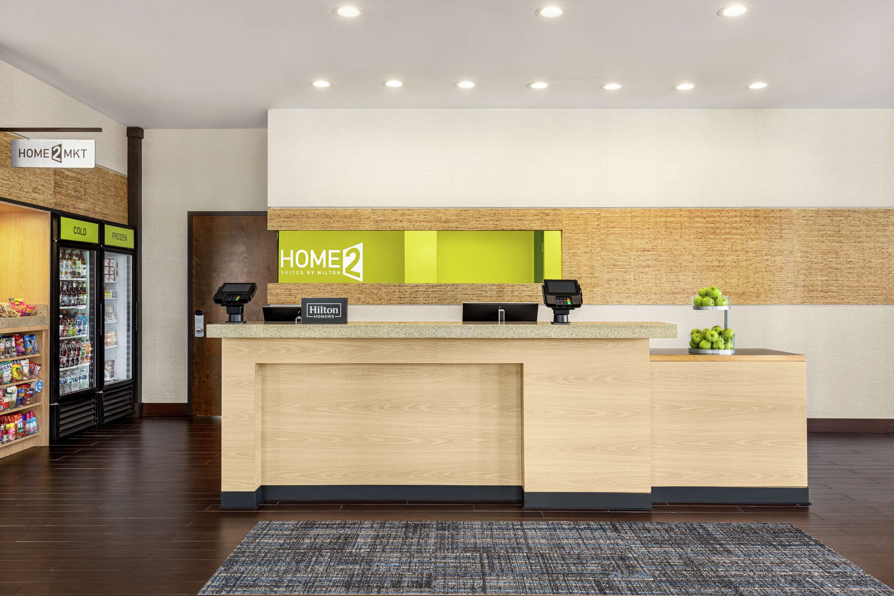 Reception | Home2 Suites by Hilton NY Long Island City/Manhattan View