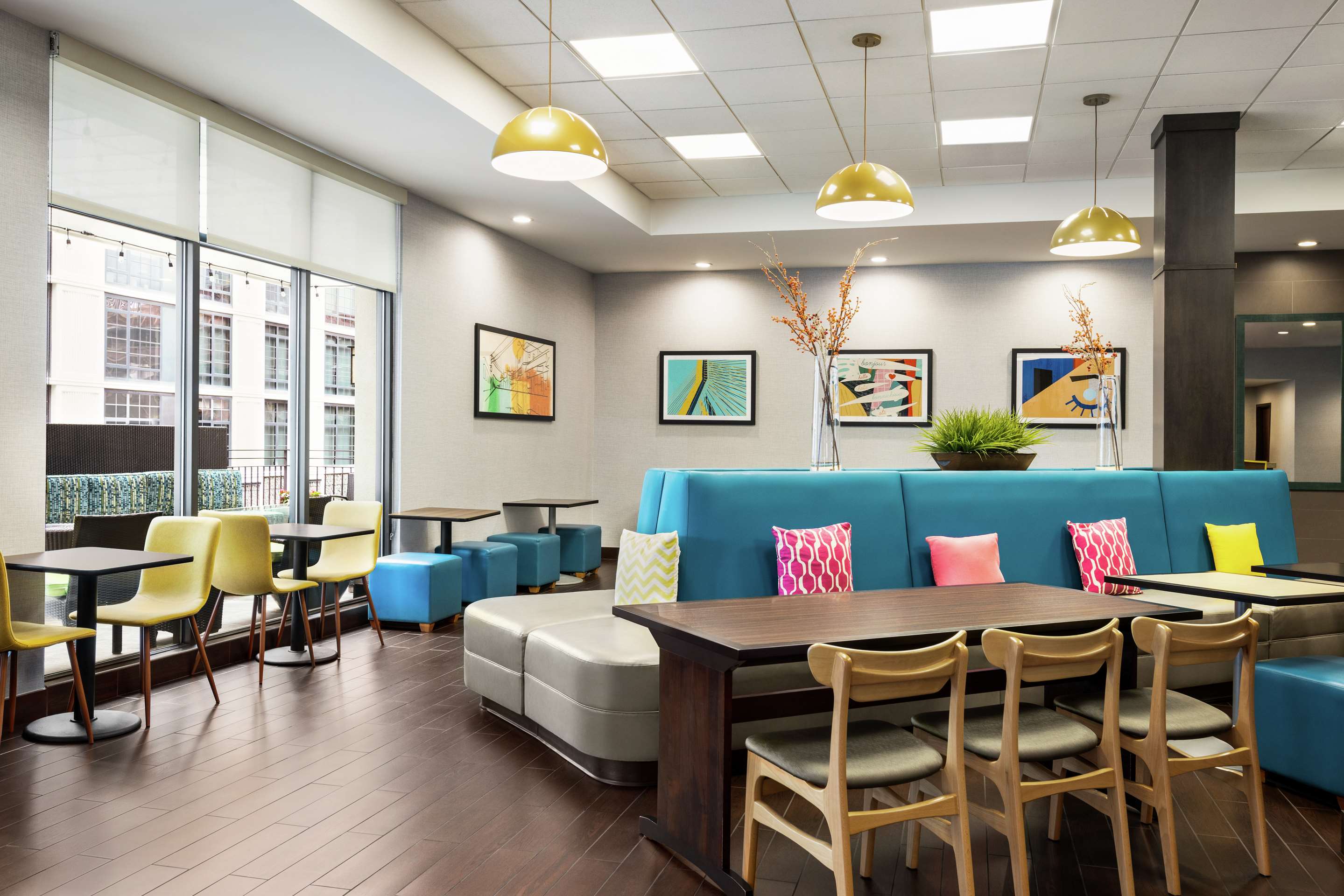 Lobby | Home2 Suites by Hilton NY Long Island City/Manhattan View