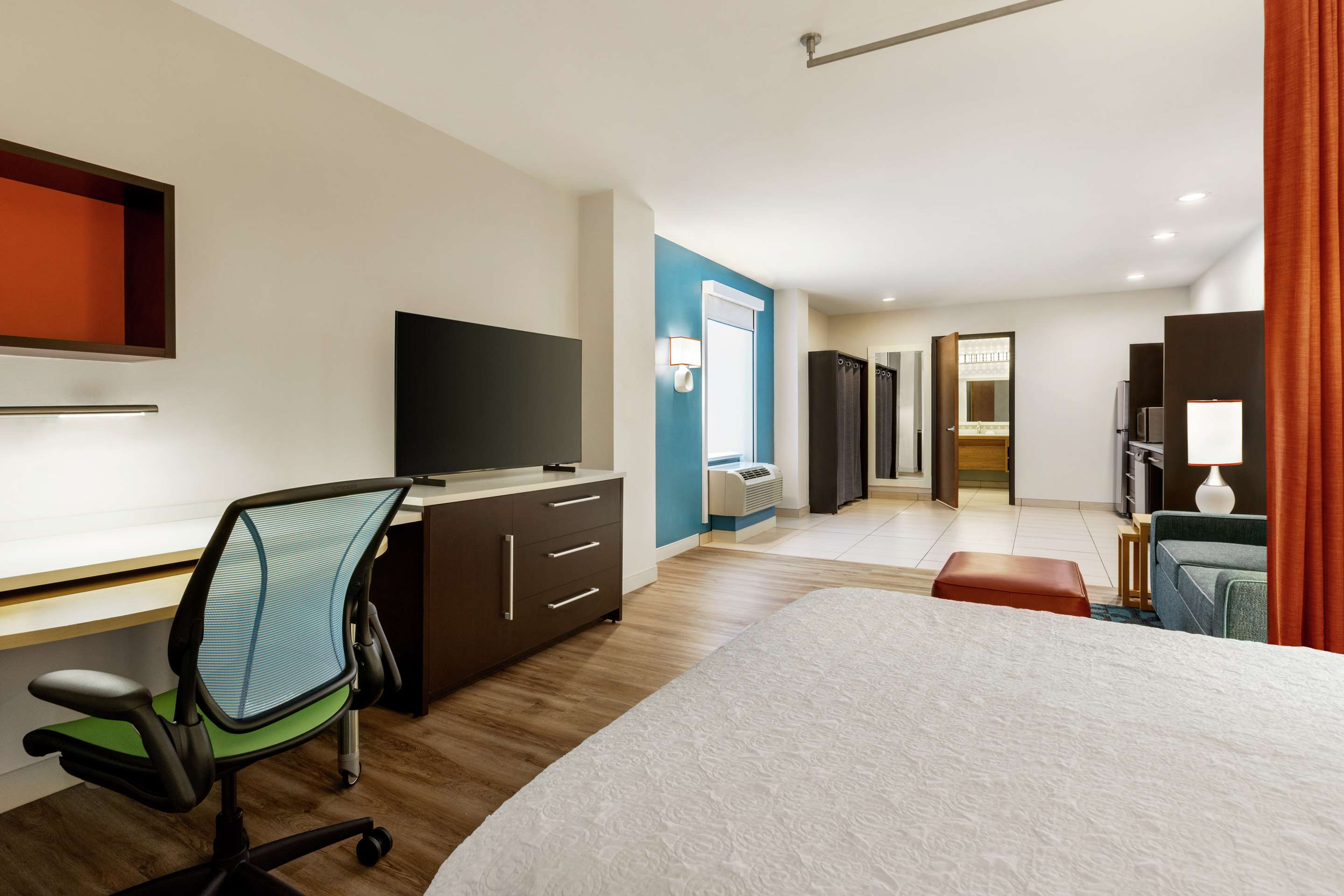 Guest room