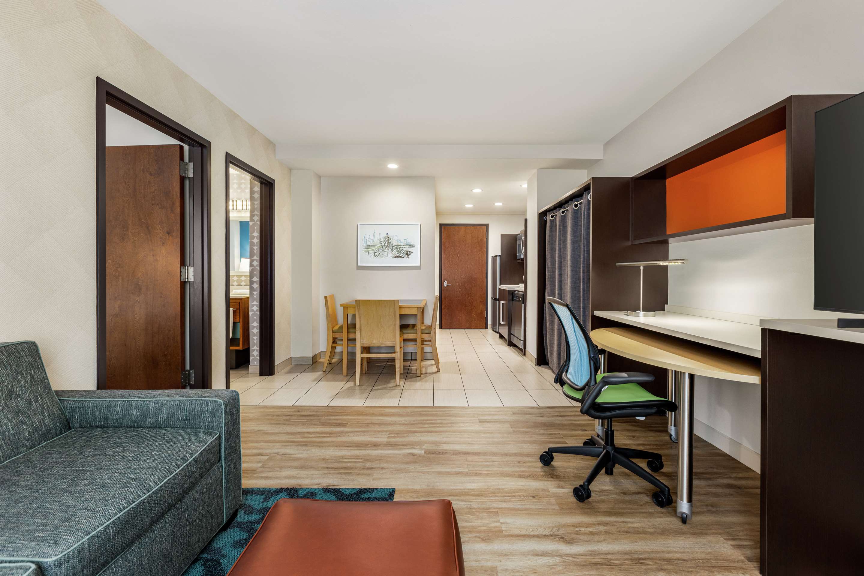 Guest room