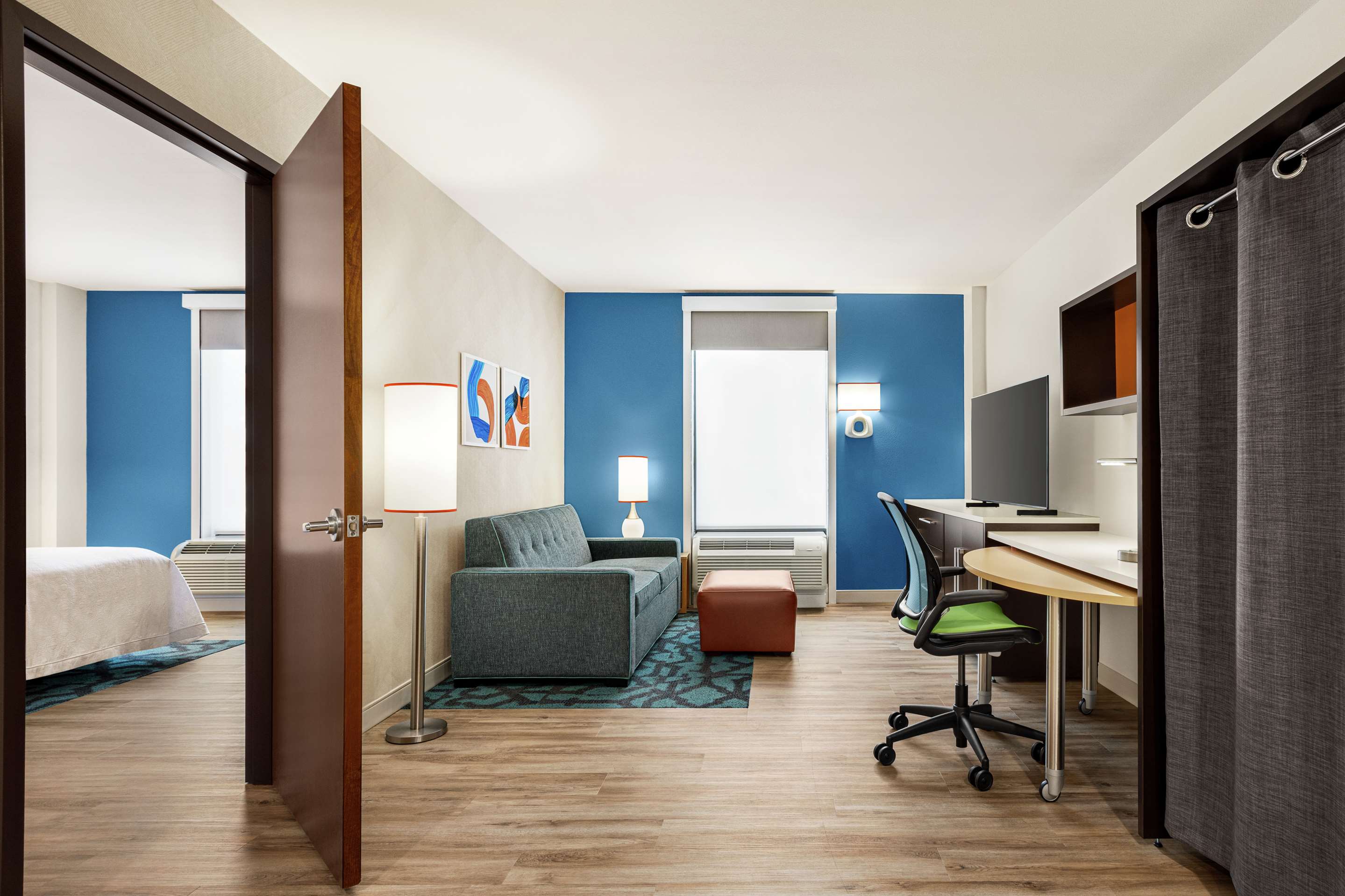 Guest room