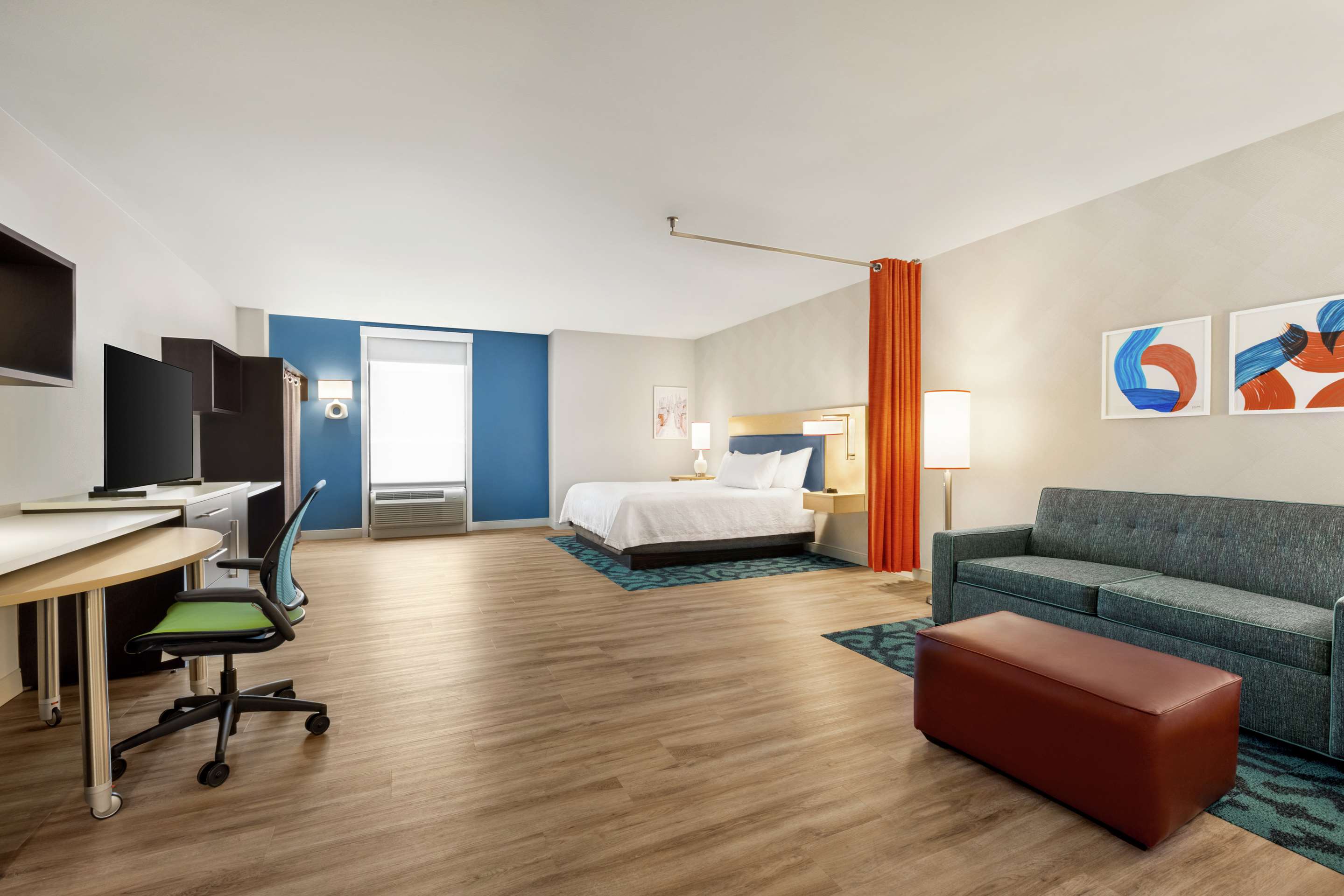 Guest room