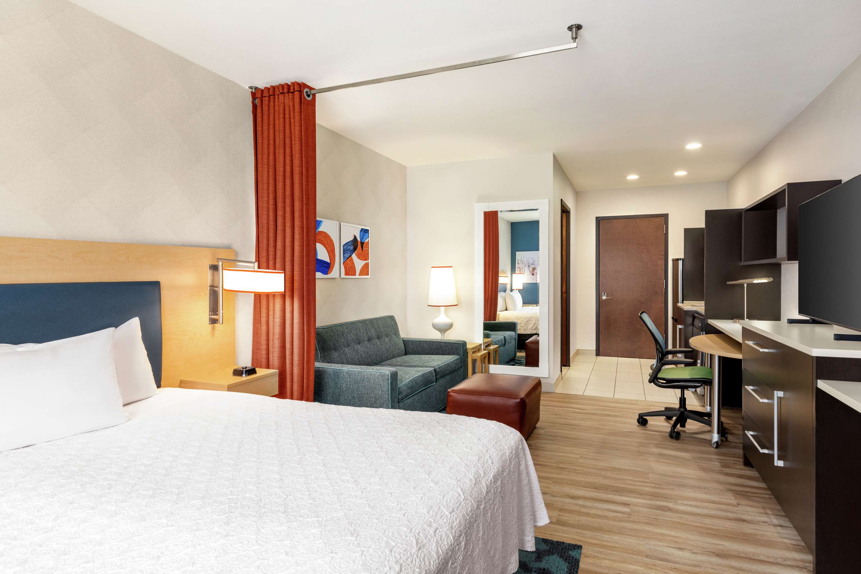 Guest room