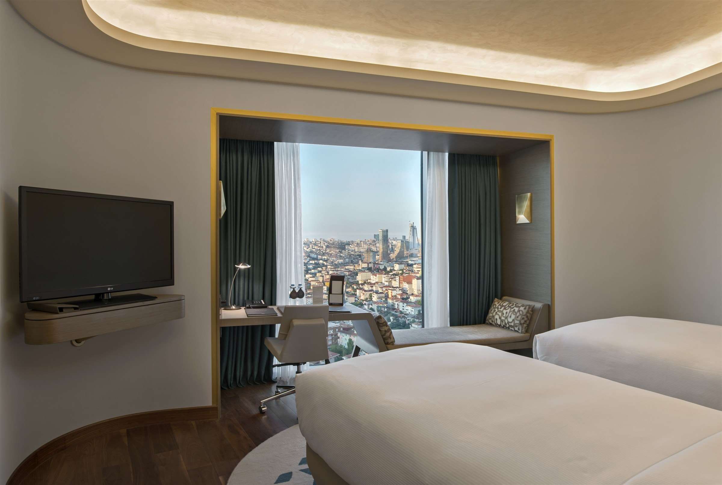 Hilton Istanbul Kozyatagi Room Type - Executive Twin Room - Lounge Access
