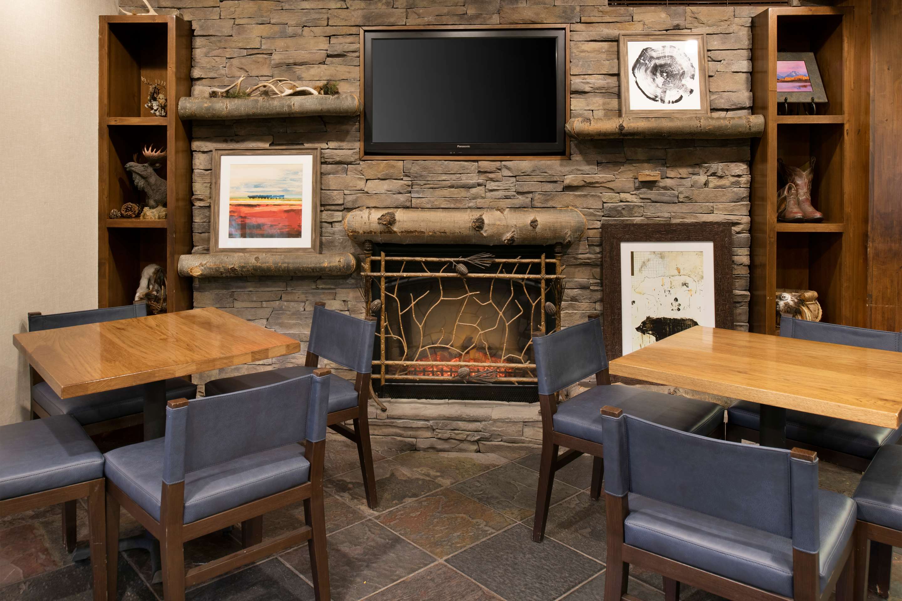 Lobby | Hampton Inn Jackson Hole