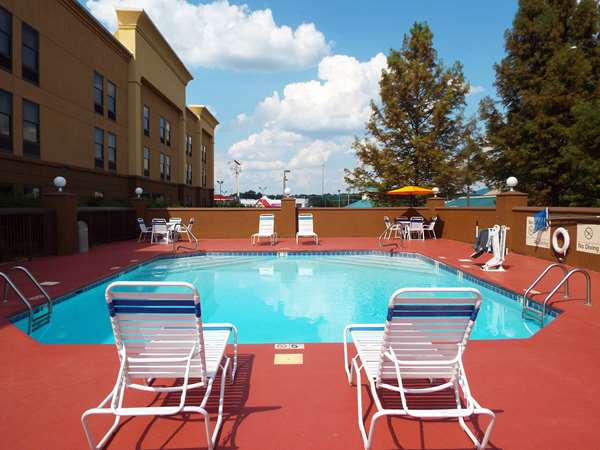 Pool - Hampton Inn Clinton - I-20, Exit 36