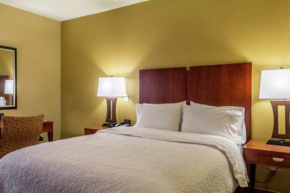  - Hampton Inn Clinton - I-20, Exit 36