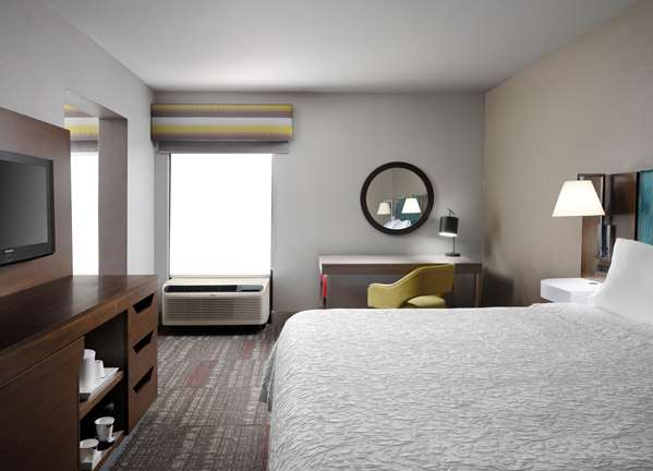  - Hampton Inn Clinton - I-20, Exit 36