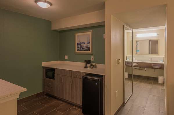  - Hampton Inn & Suites Coliseum Jackson - I-55, Exit 96B