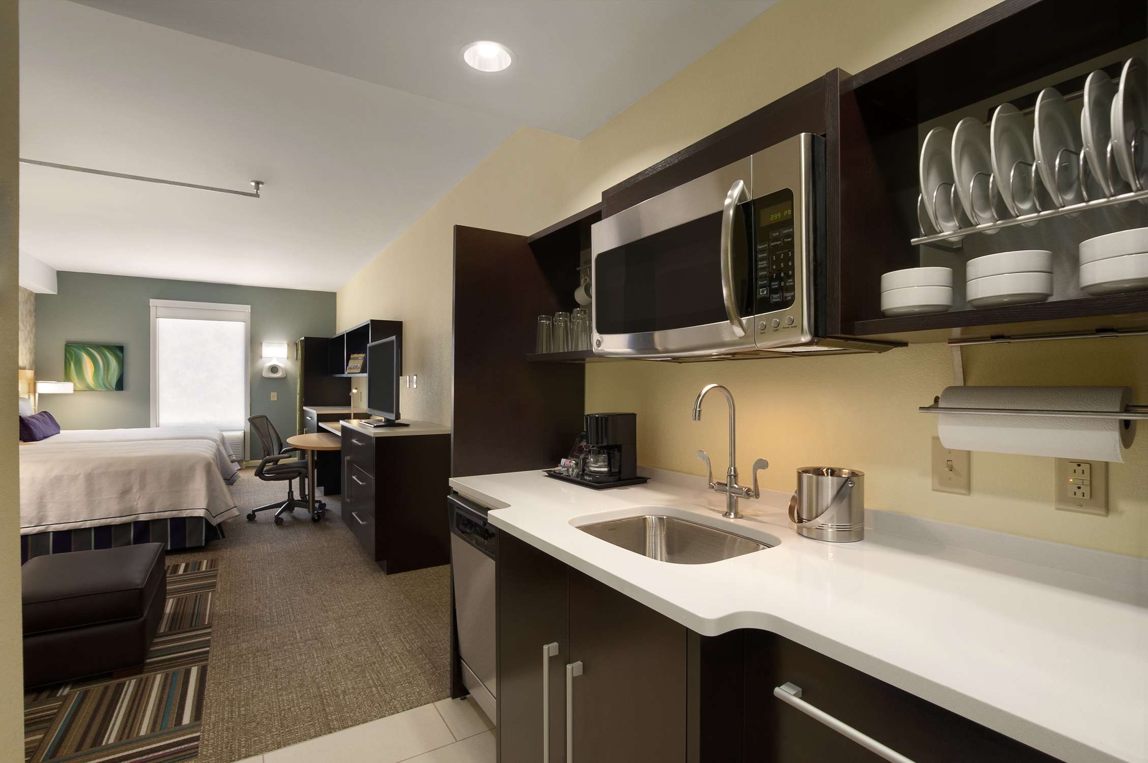Guest room