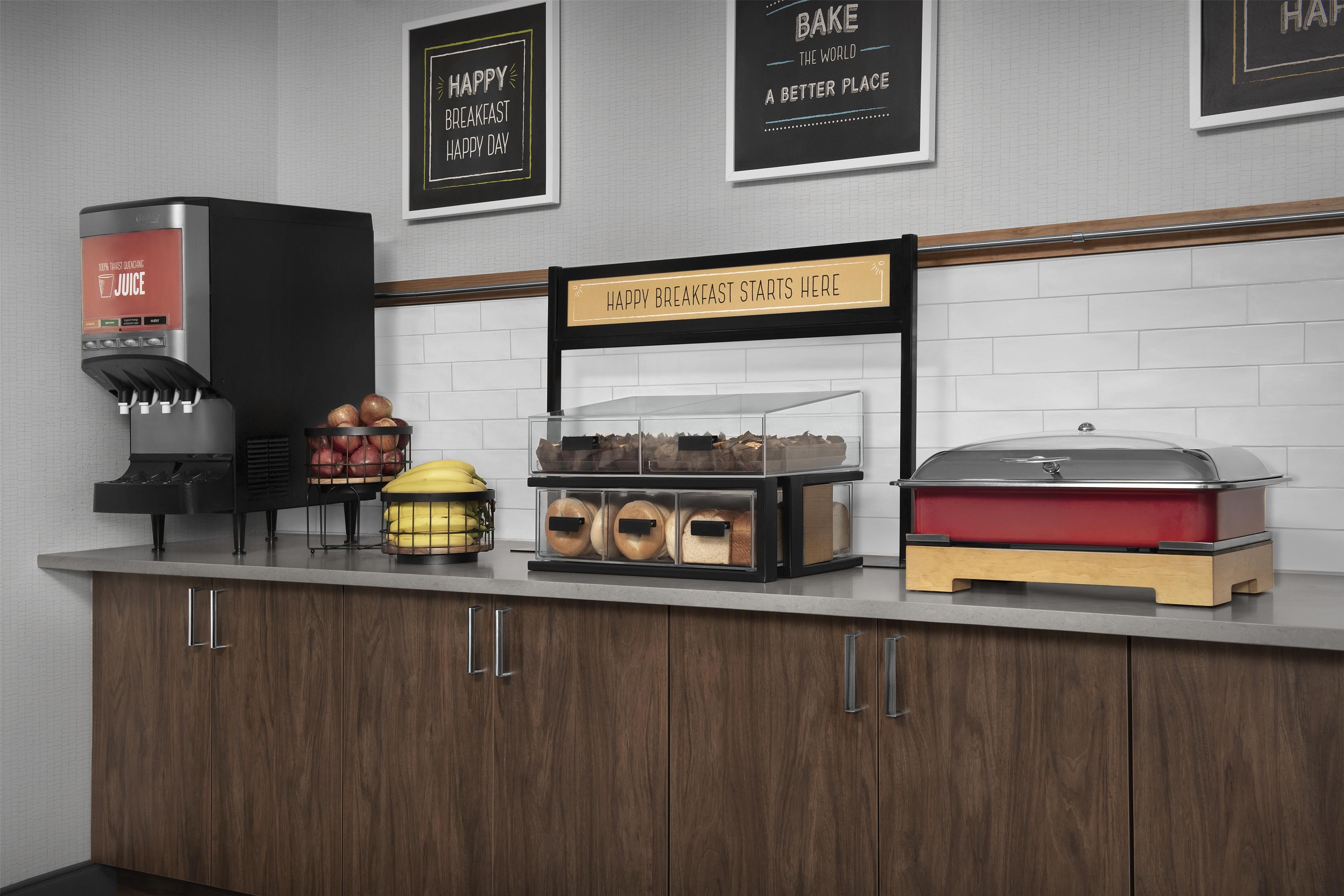 Breakfast Area | Hampton Inn & Suites Jacksonville South - Bartram Park