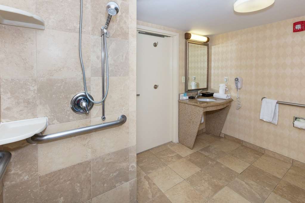 Hampton Inn Suites Jacksonville Airport - Tap to explore photos