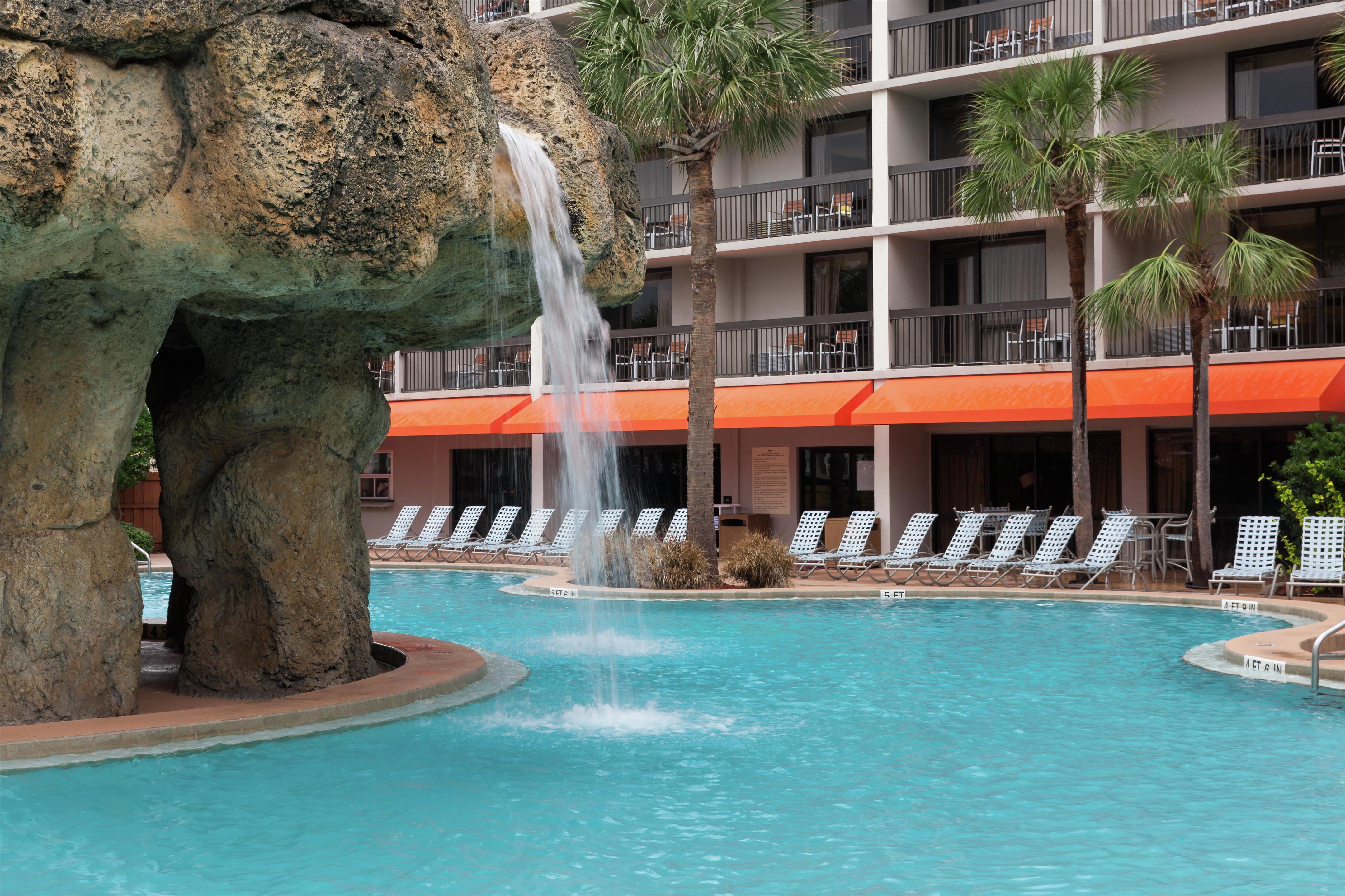 Pool | Hampton Inn Jacksonville Beach/Oceanfront