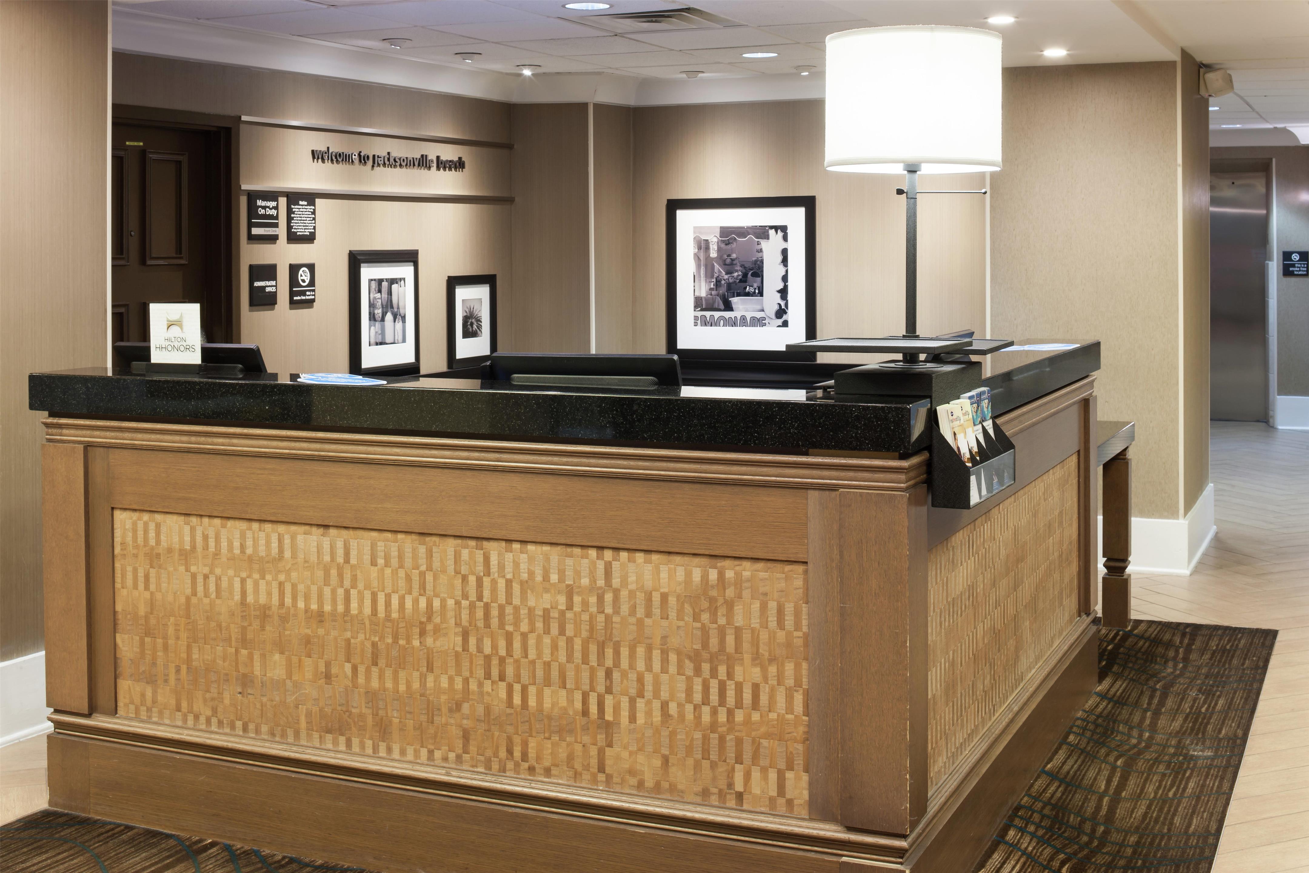 Reception | Hampton Inn Jacksonville Beach/Oceanfront