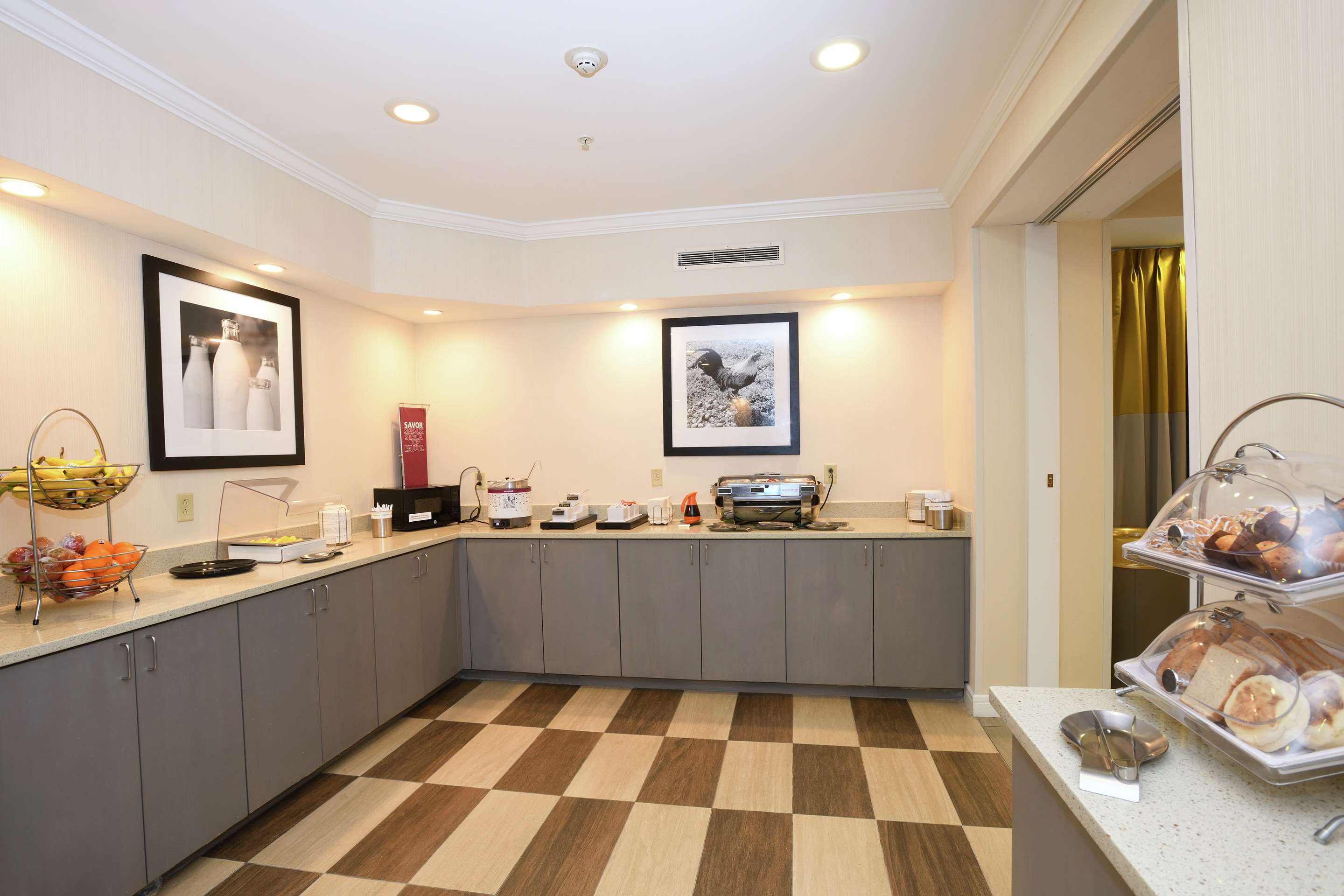 Restaurant | Hampton Inn Jacksonville East Regency Square