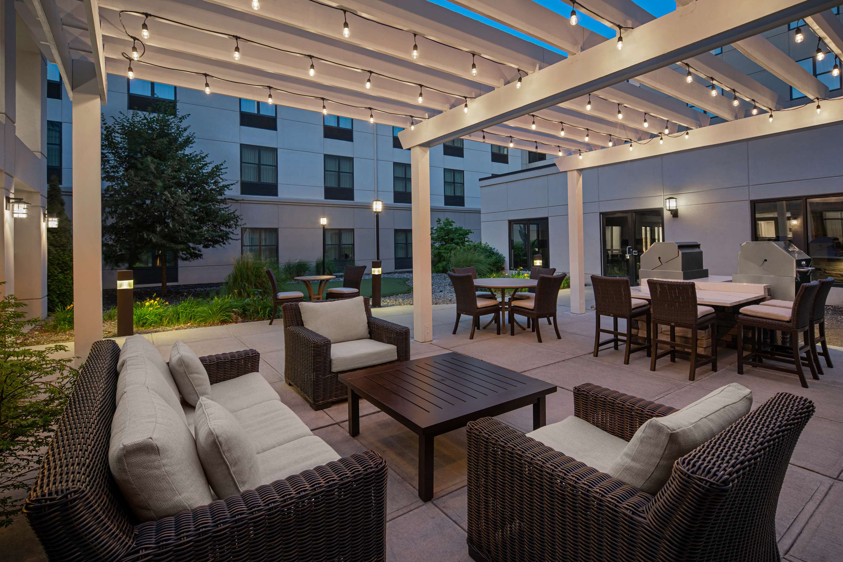 Exterior | Homewood Suites by Hilton Carle Place - Garden City, NY