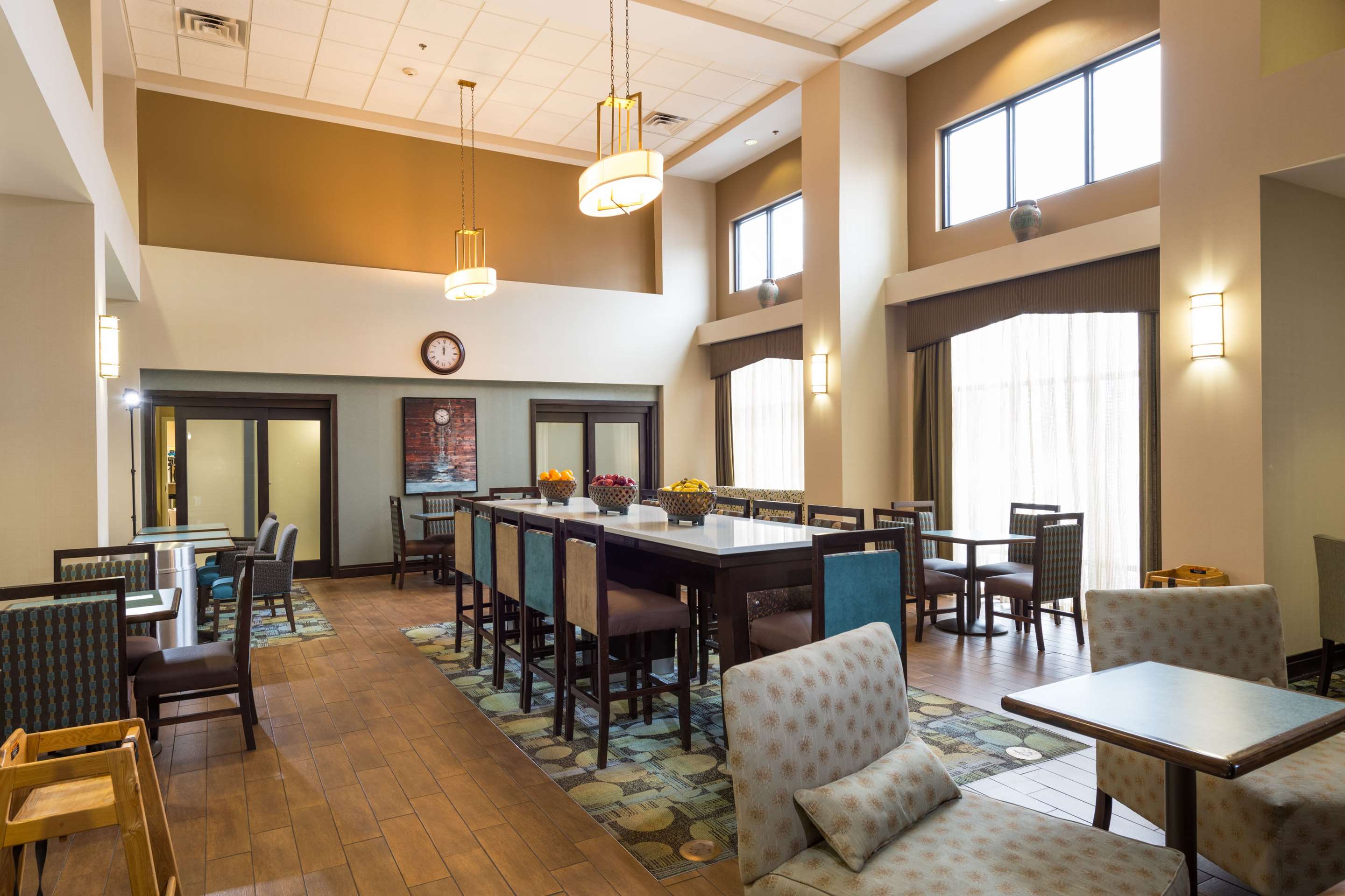 Lobby | Hampton Inn & Suites Jamestown