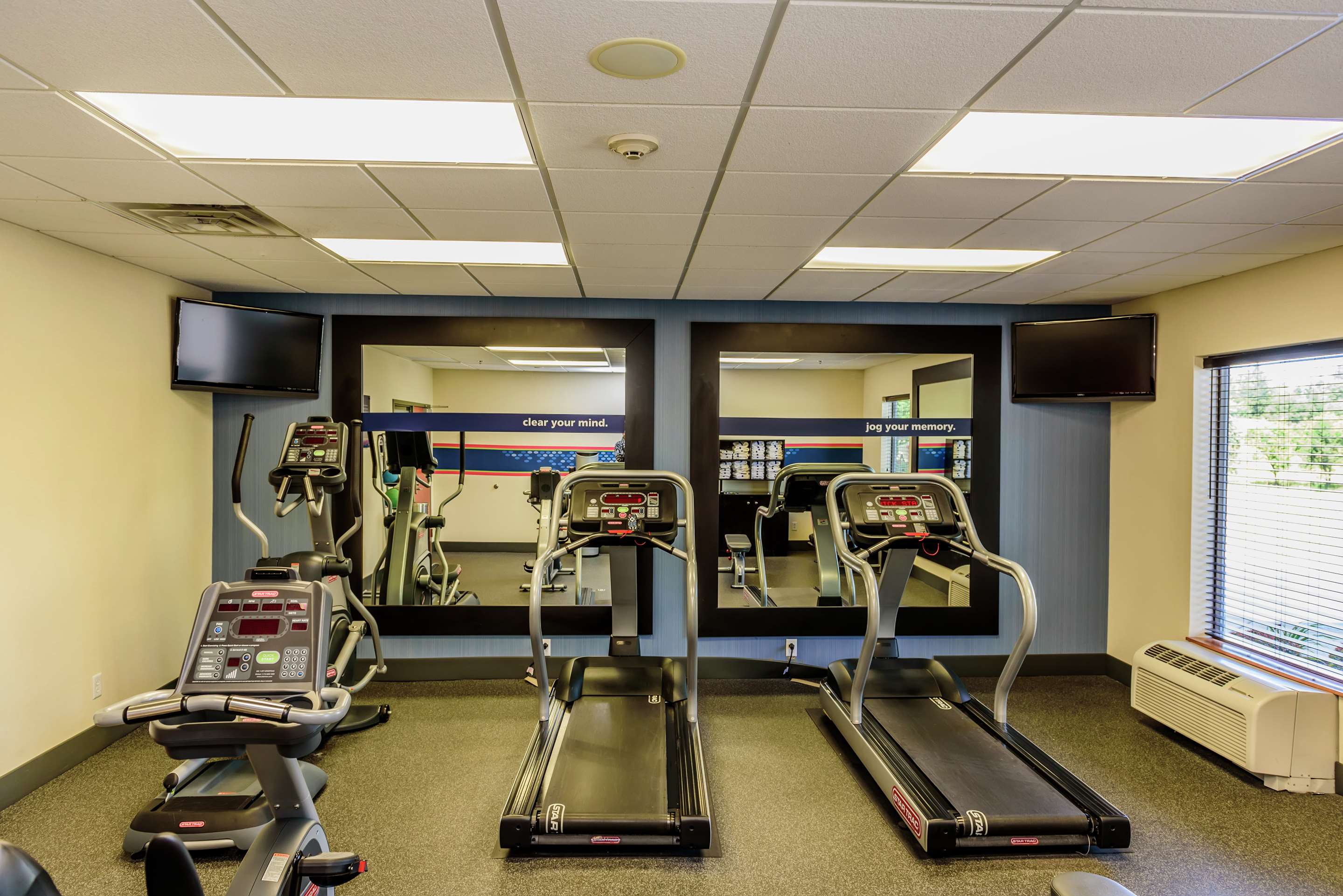 Health club fitness center gym | Hampton Inn & Suites Jamestown