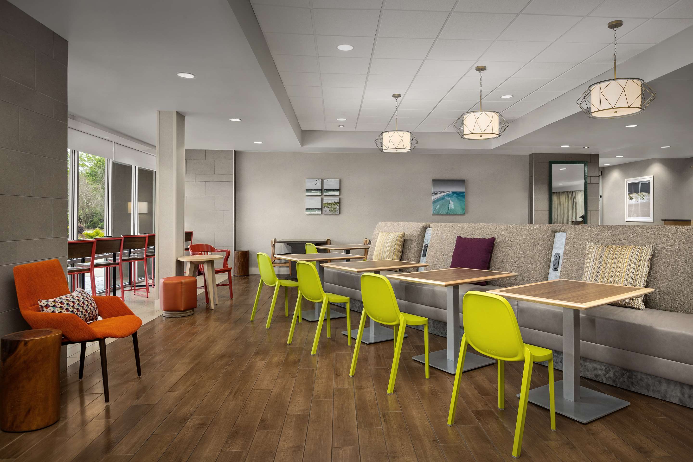 Lobby | Home2 Suites by Hilton Jacksonville, NC