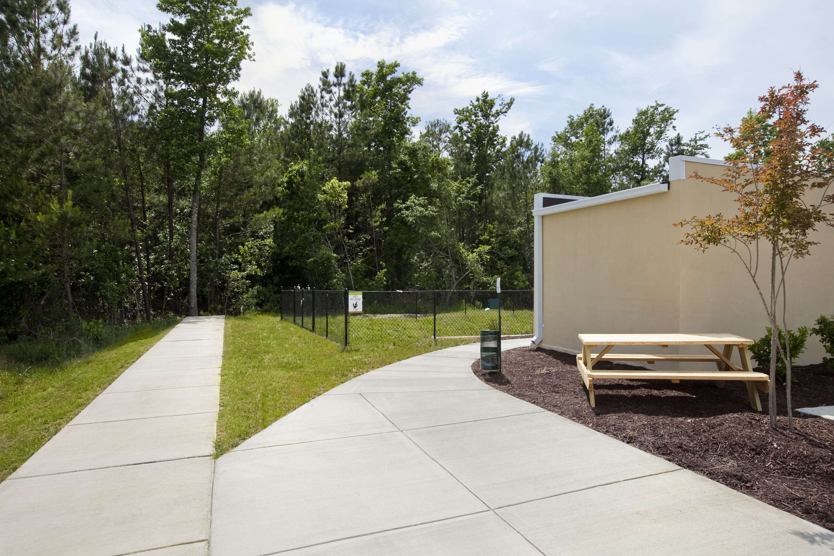 Exterior | Home2 Suites by Hilton Jacksonville, NC