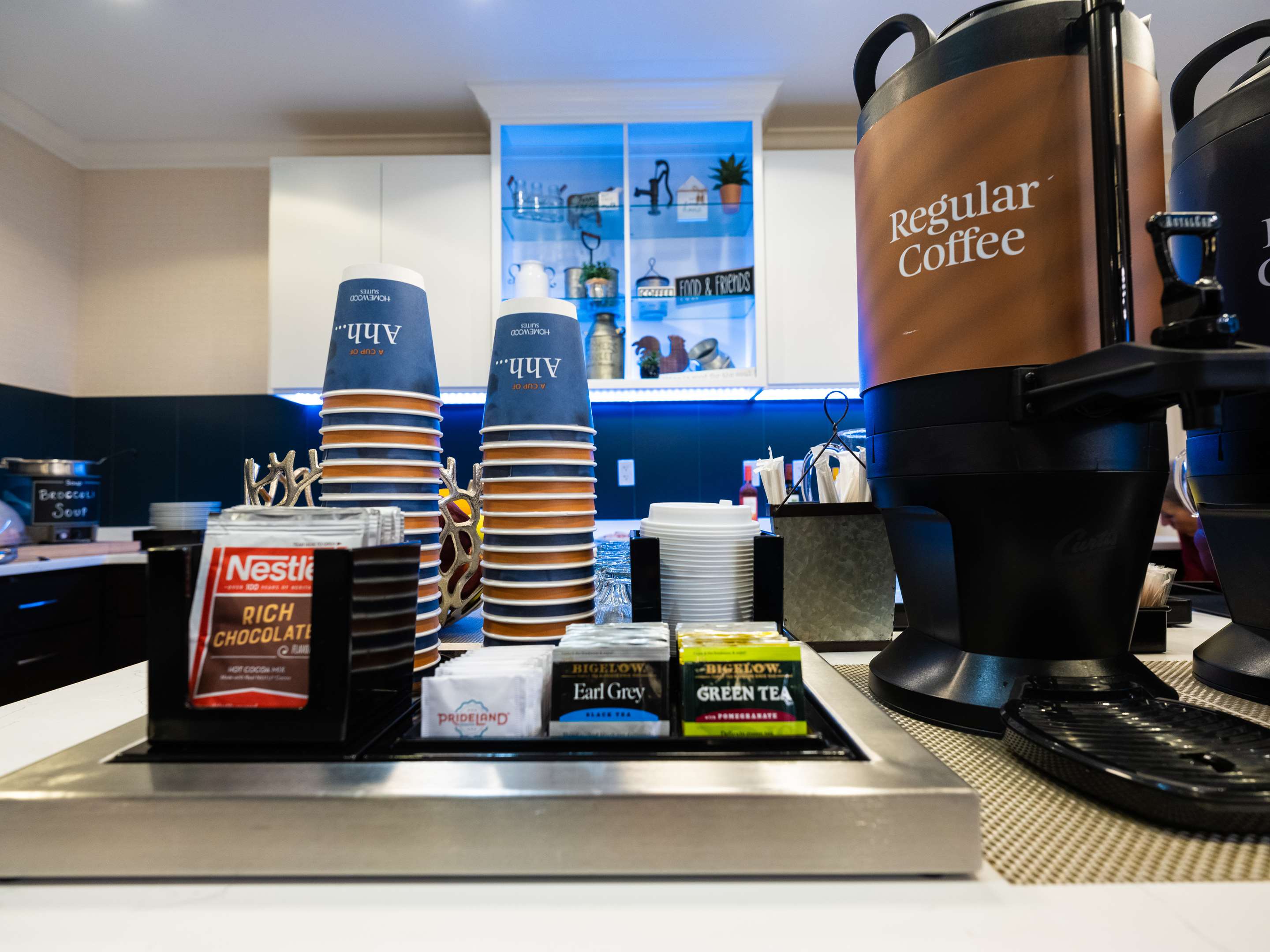 Breakfast Area | Homewood Suites by Hilton Joplin