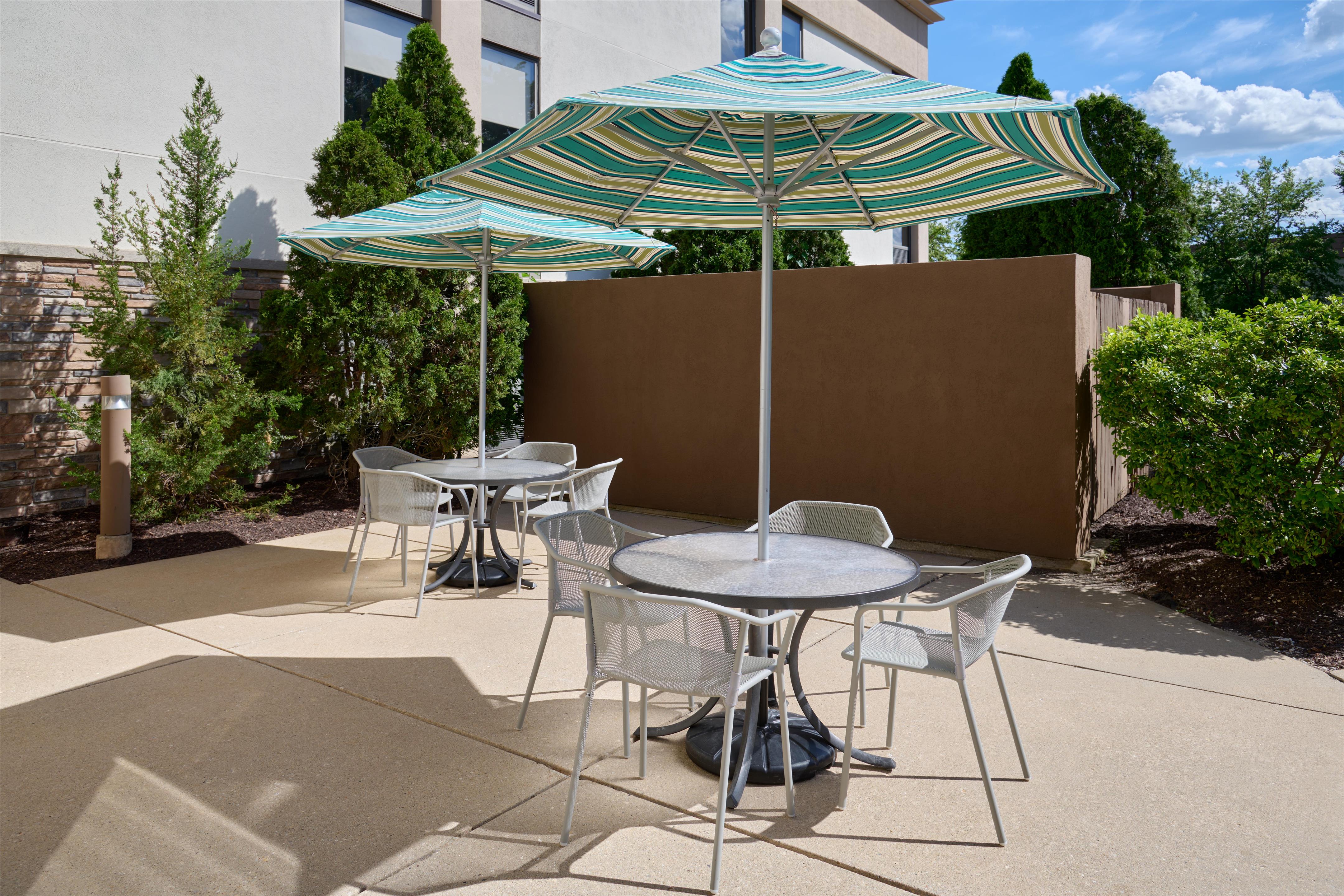 Exterior | Hampton Inn Janesville