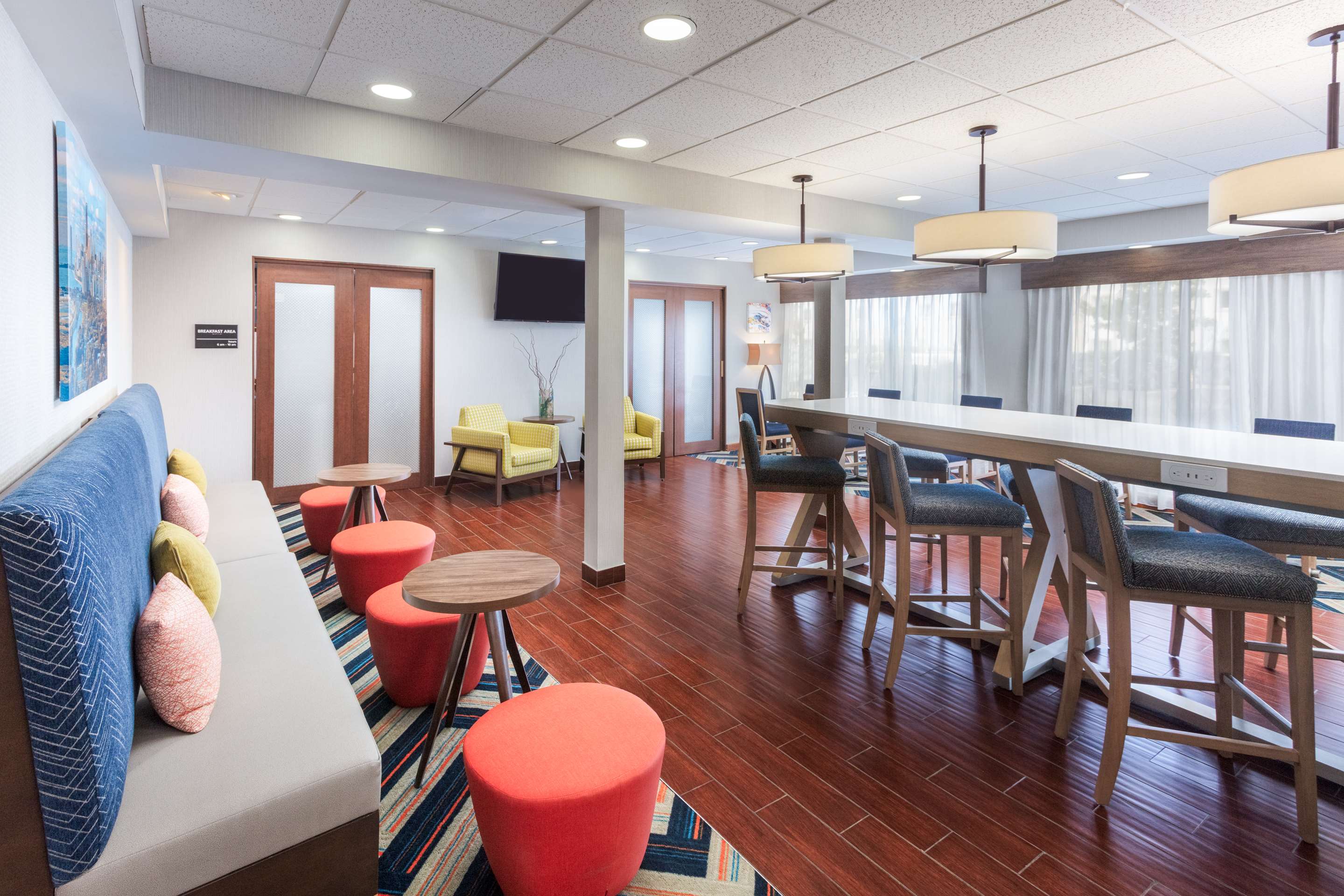 Breakfast Area | Hampton Inn Joliet - I-55