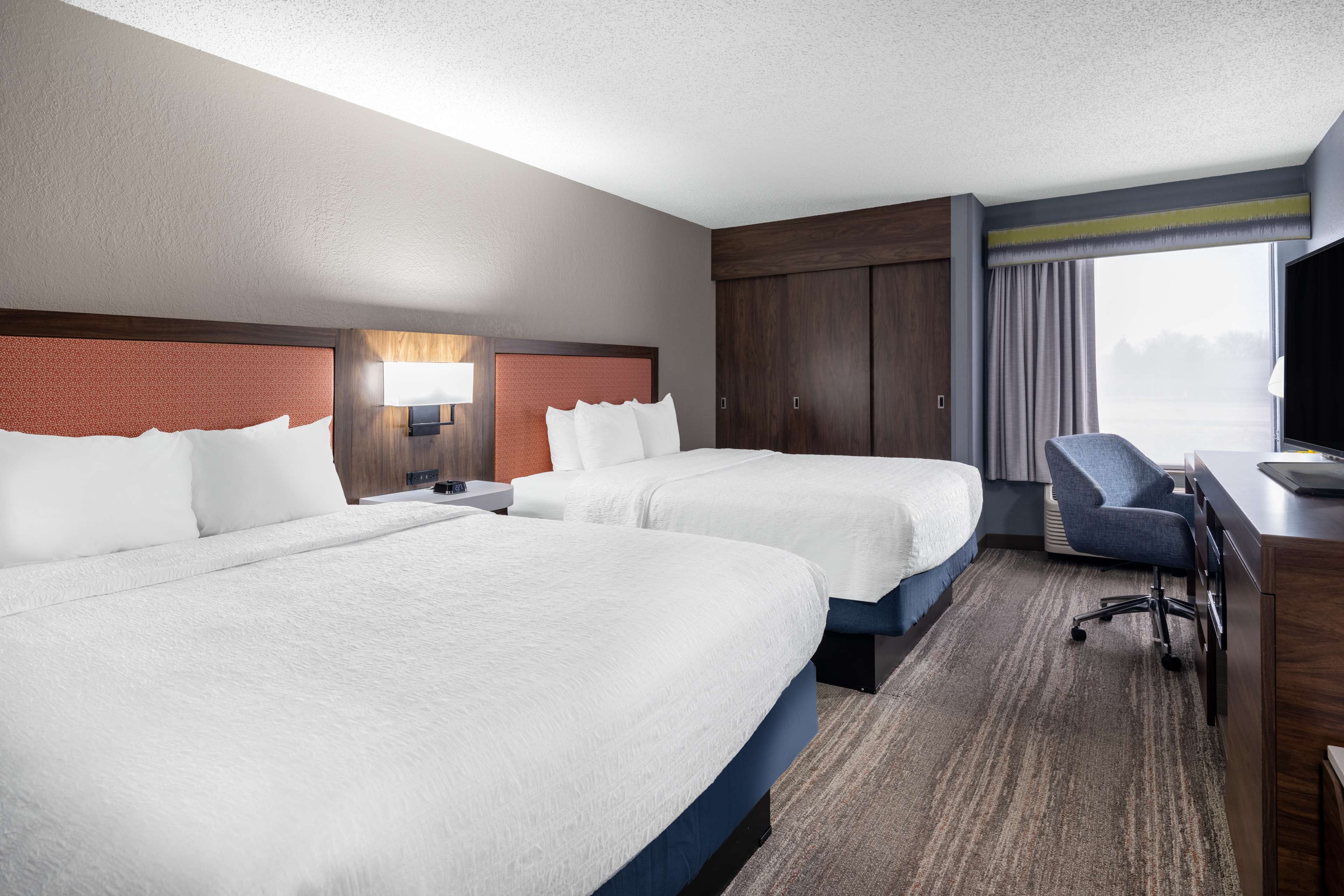 Hampton Inn Joliet I-80 Room Type - 2 QNS REFRIG MICRO NONSMOK