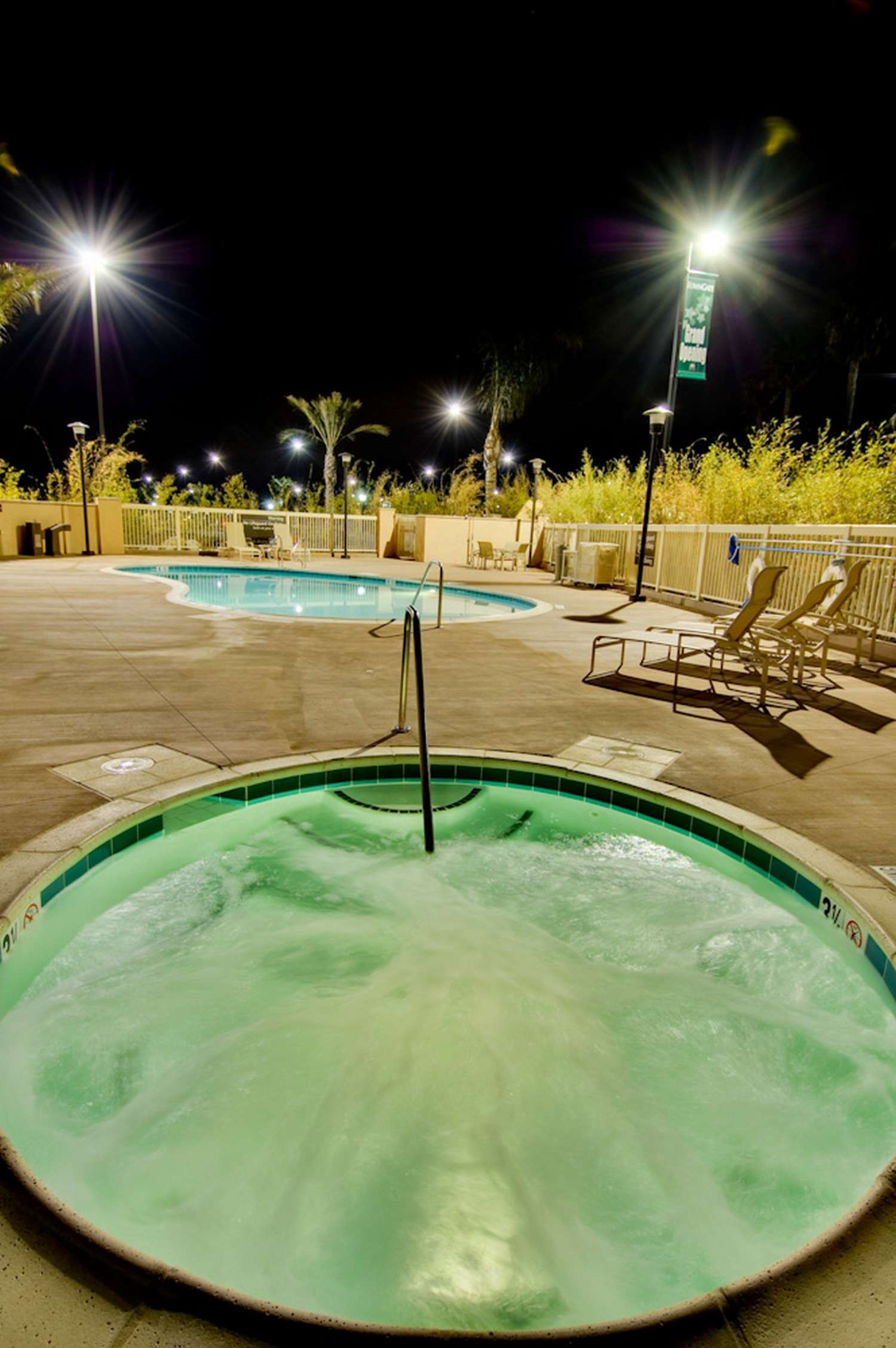Pool | Hampton Inn & Suites Moreno Valley