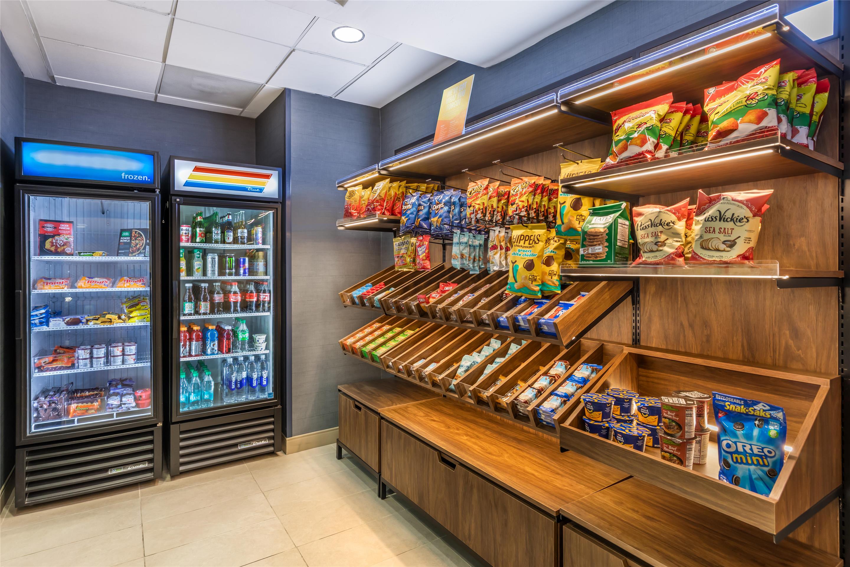 Restaurant | Hampton Inn & Suites Moreno Valley