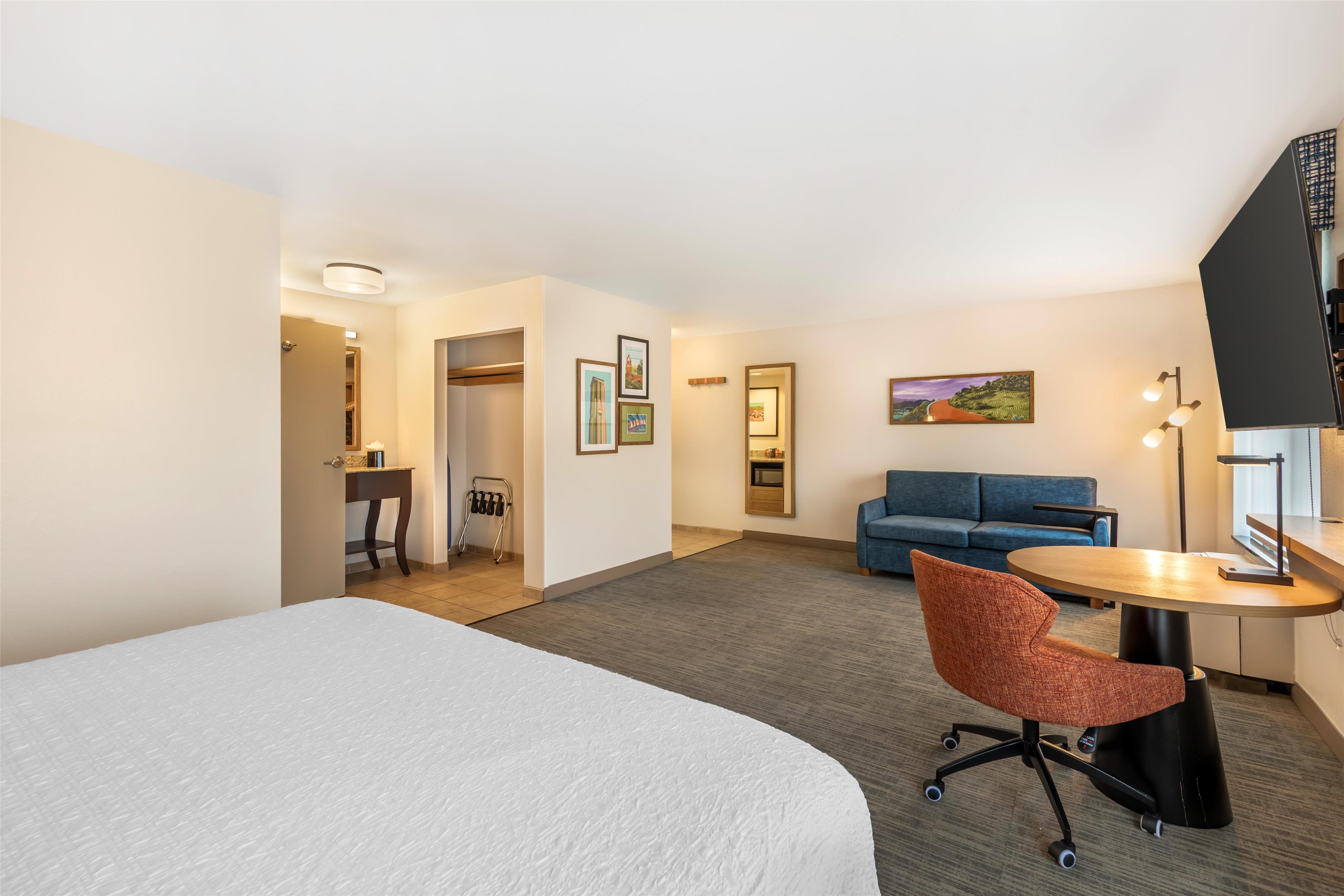 Hampton Inn and Suites Moreno Valley Room Type - 1KN HEARING ACC STUDIO NS