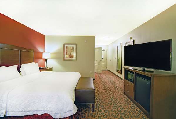  - Hampton Inn & Suites Beloit - I-39 & I-90, Exit 185