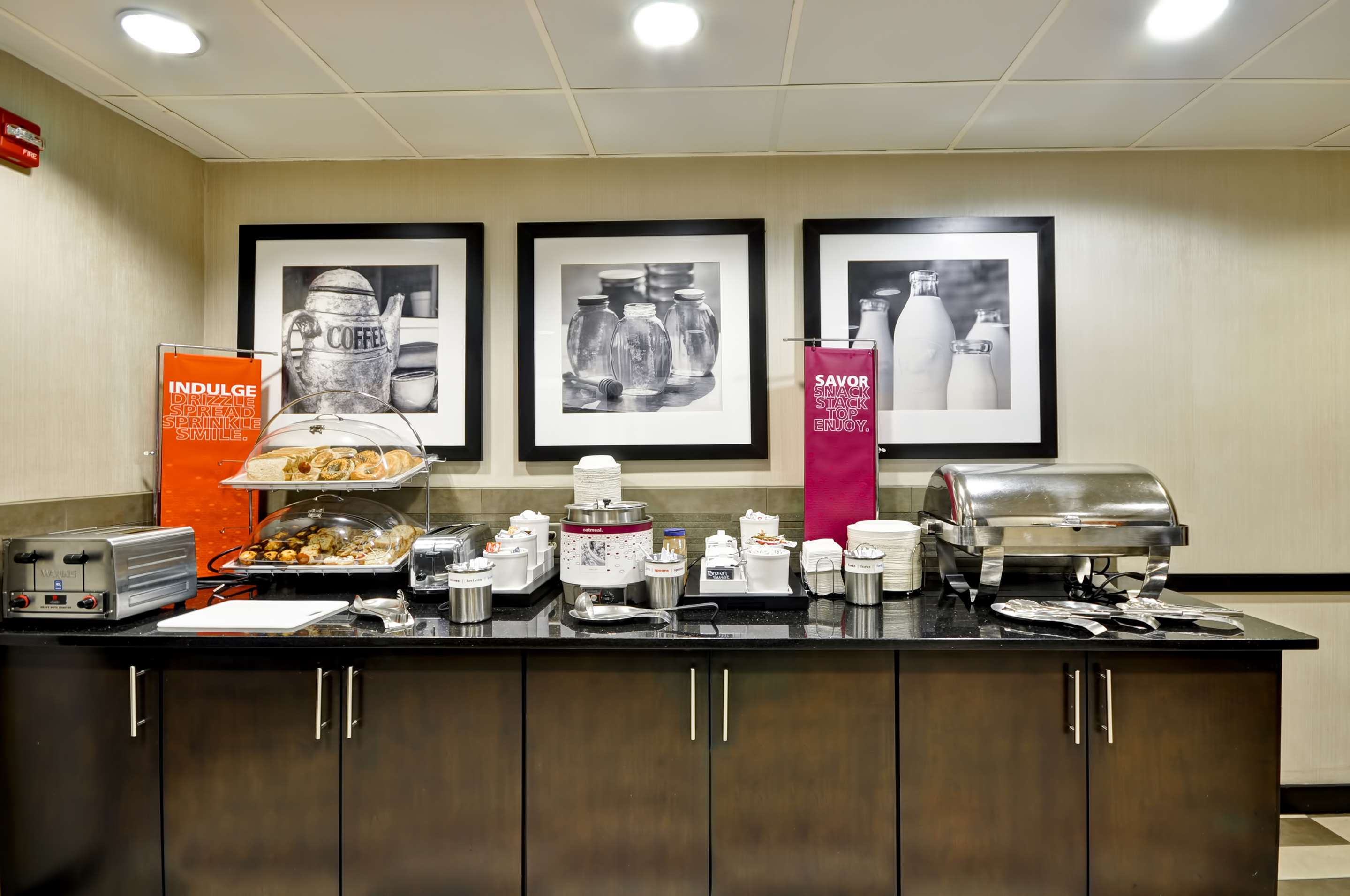 Restaurant | Hampton Inn Kansas City/Overland Park