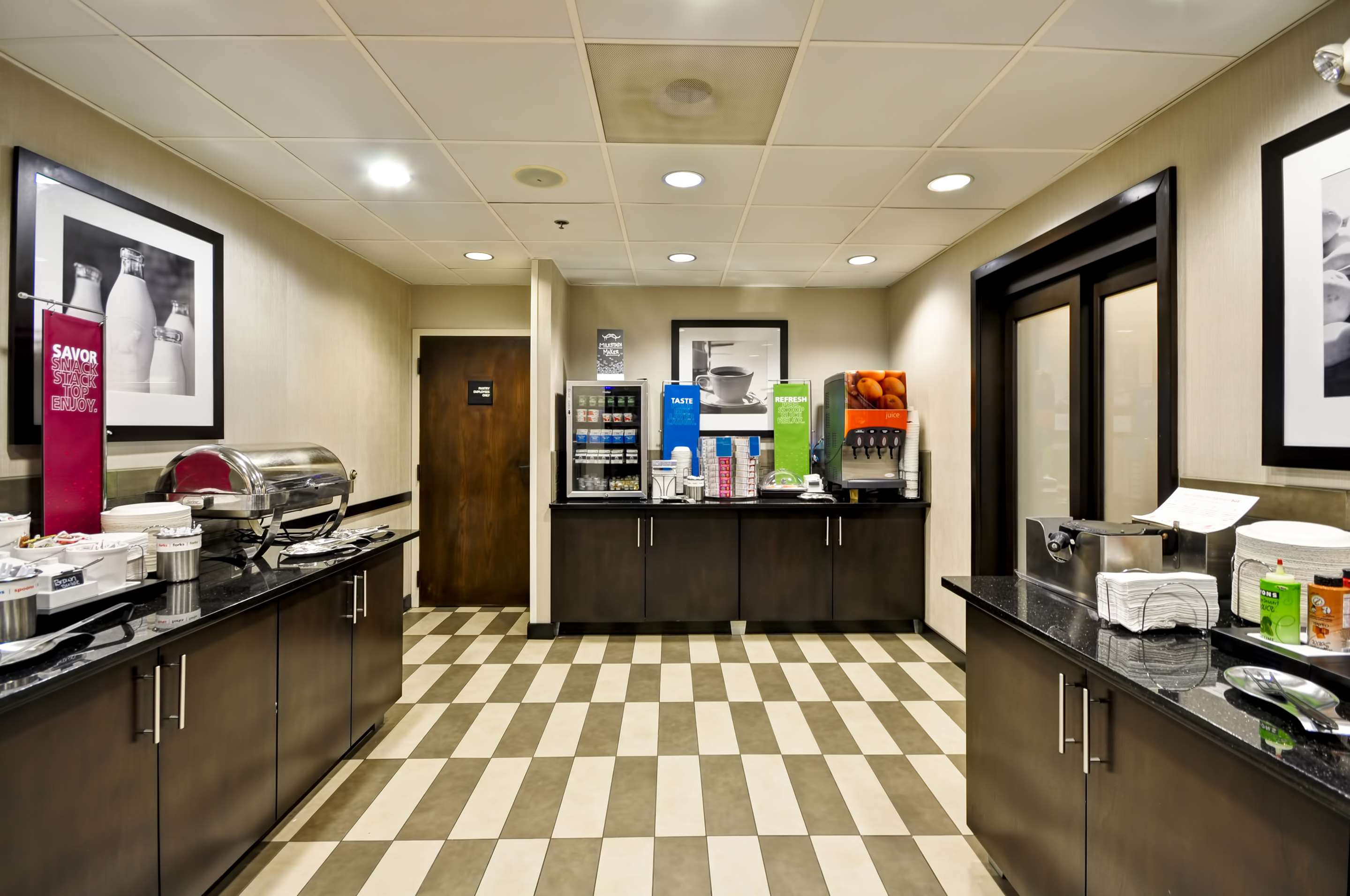 Restaurant | Hampton Inn Kansas City/Overland Park